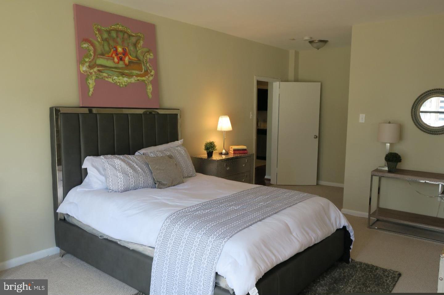 RITTENHOUSE SQUARE - Residential Lease