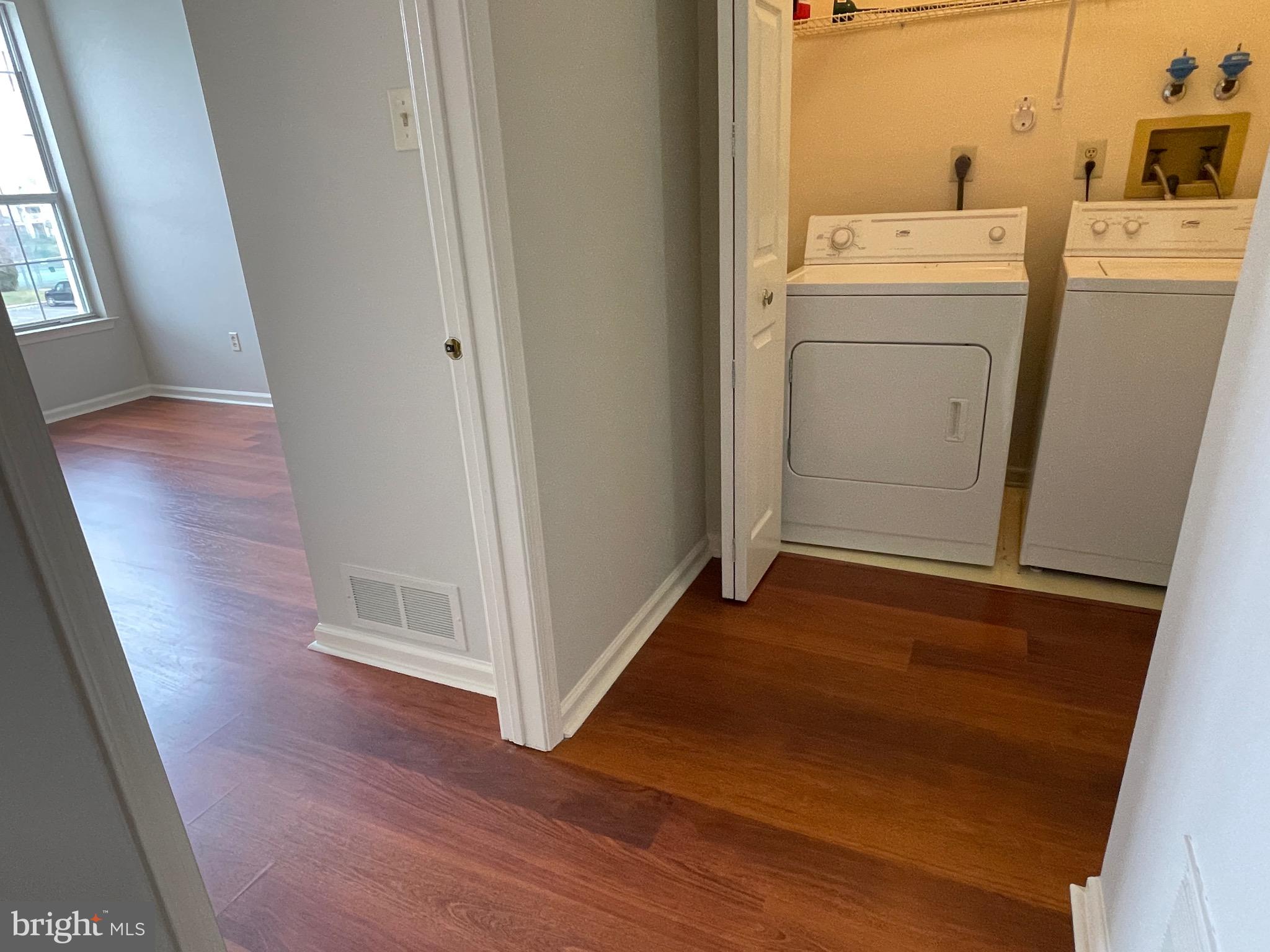 CORNERSTONE - Residential