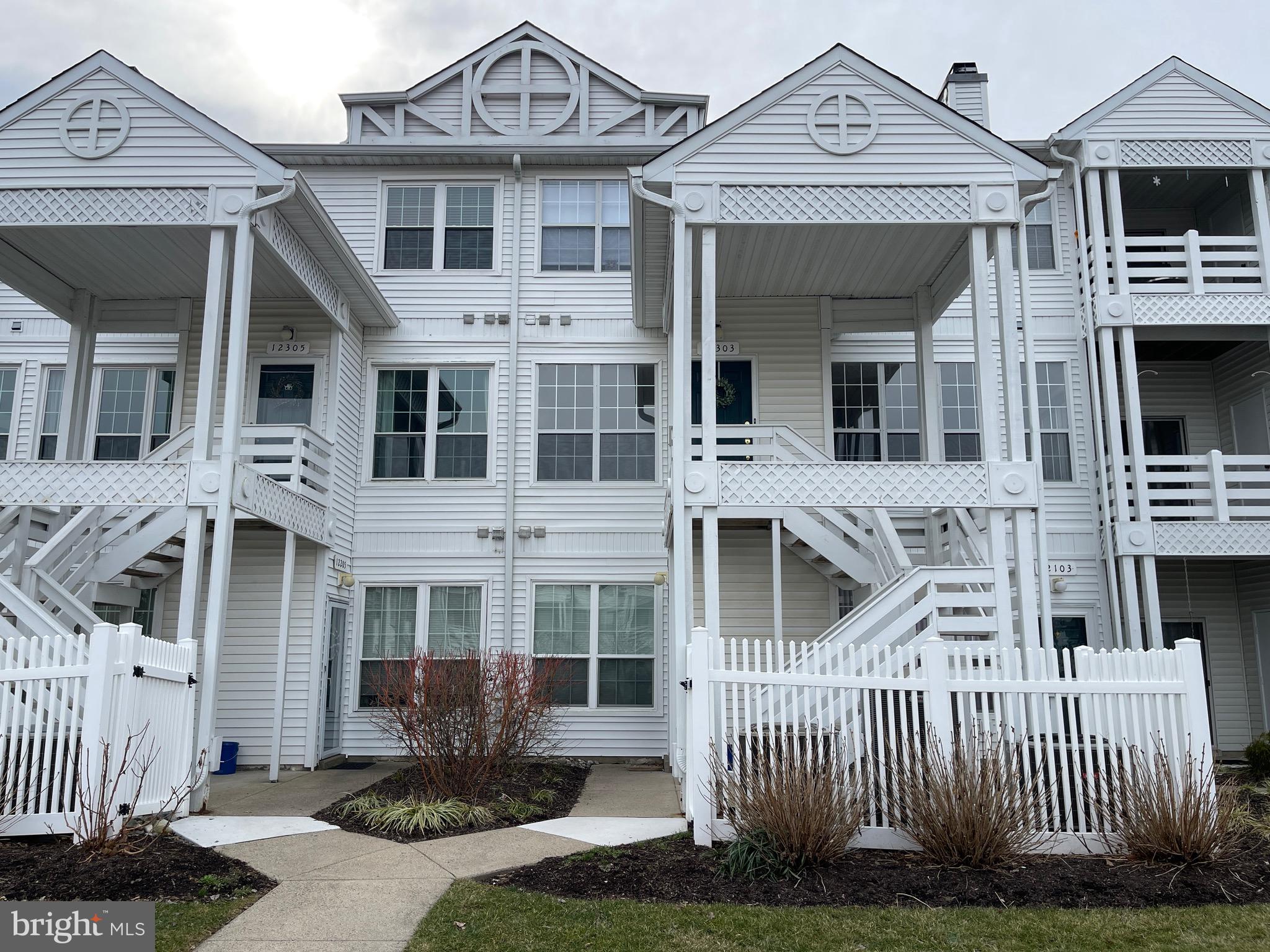 CORNERSTONE - Residential