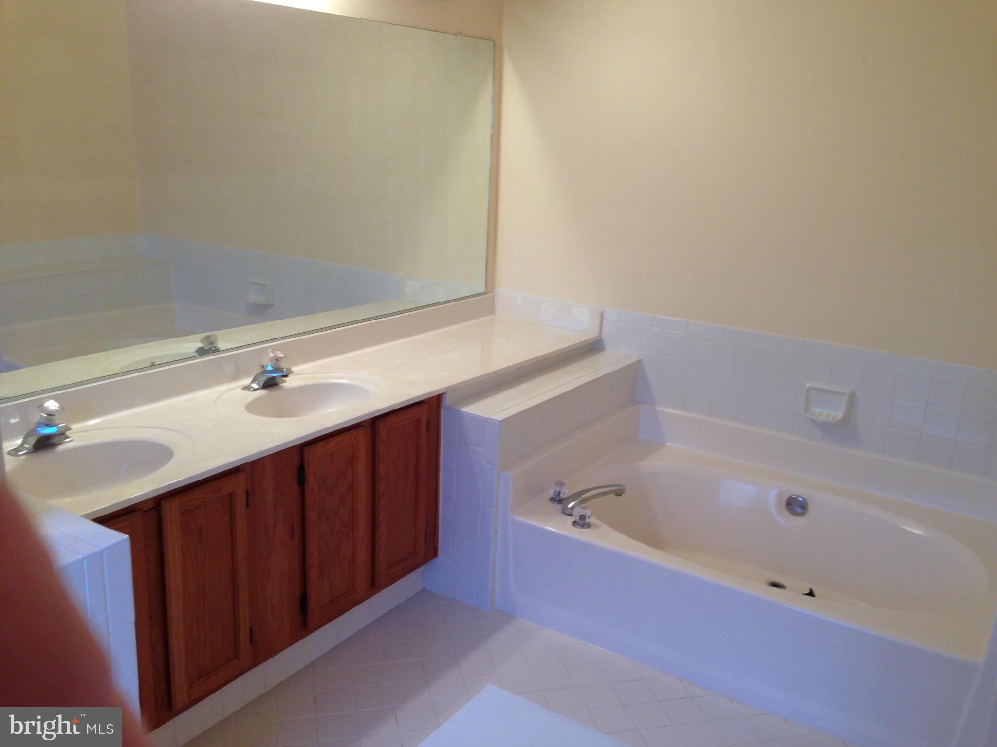 LIFESTYLE AT SULLY STATION - Residential Lease