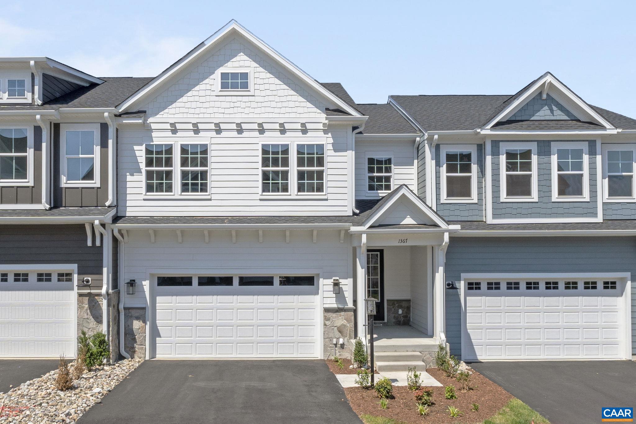 1367 LACONIA LN
