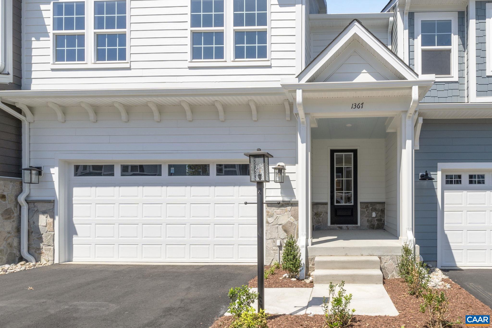 1367 LACONIA LN