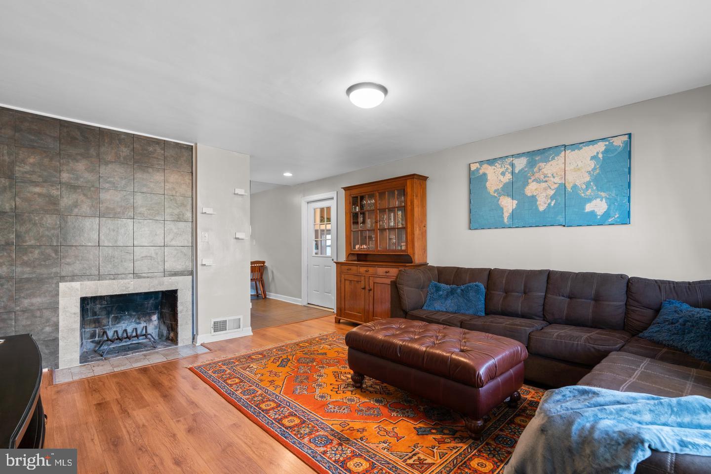 GLENMONT HILLS - Residential