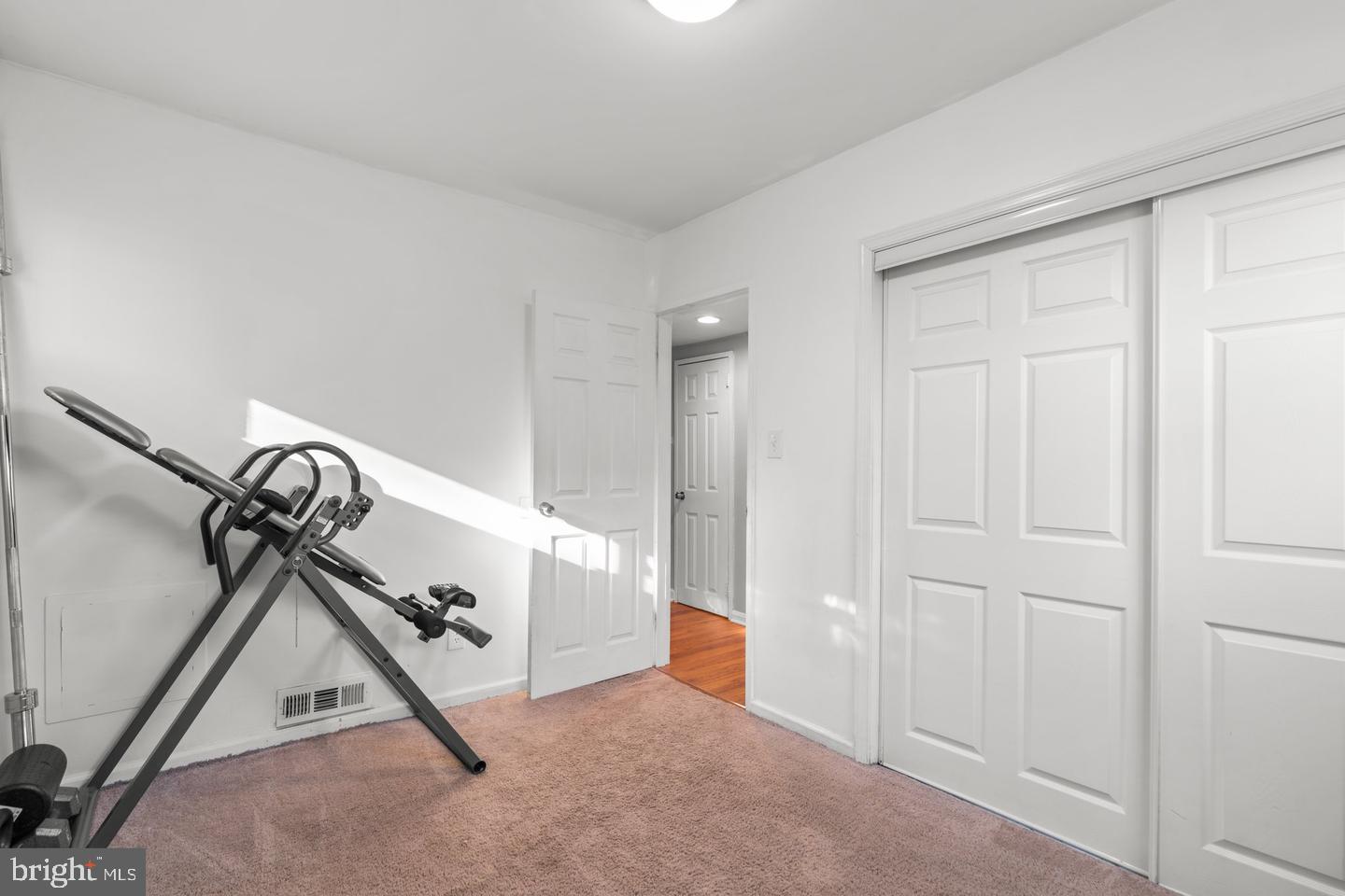 GLENMONT HILLS - Residential