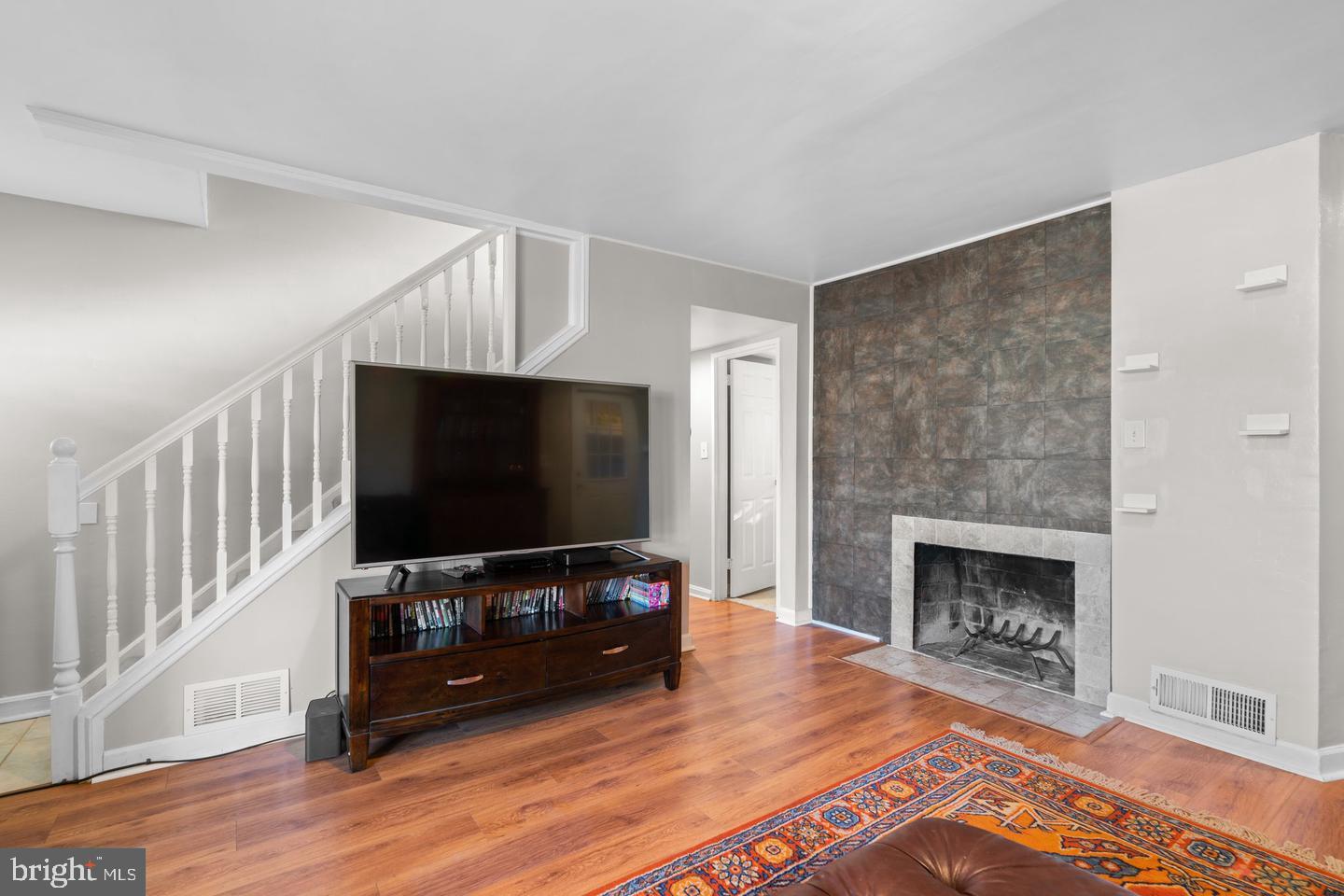 GLENMONT HILLS - Residential