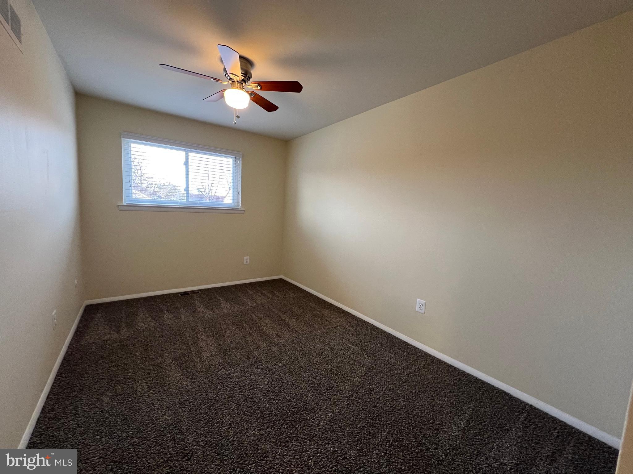 PERKIOMEN WOODS - Residential Lease