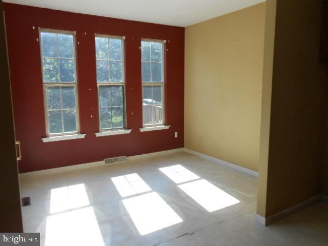 COLONIAL HILLS - Residential