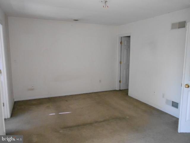 COLONIAL HILLS - Residential