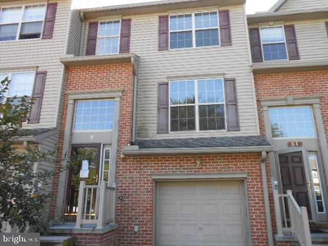 COLONIAL HILLS - Residential