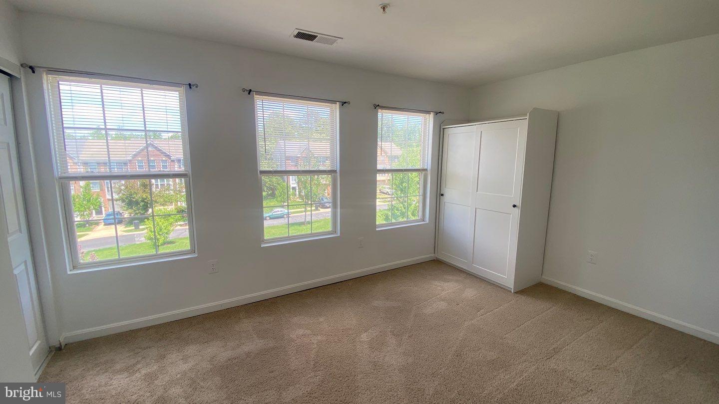 WOODCLIFFE PARK - Residential Lease