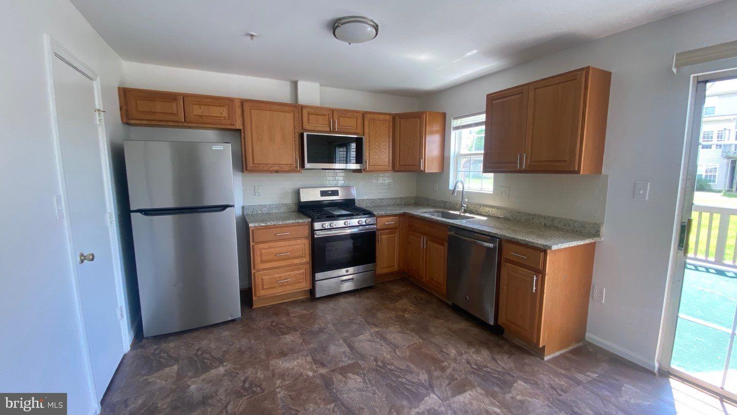 WOODCLIFFE PARK - Residential Lease