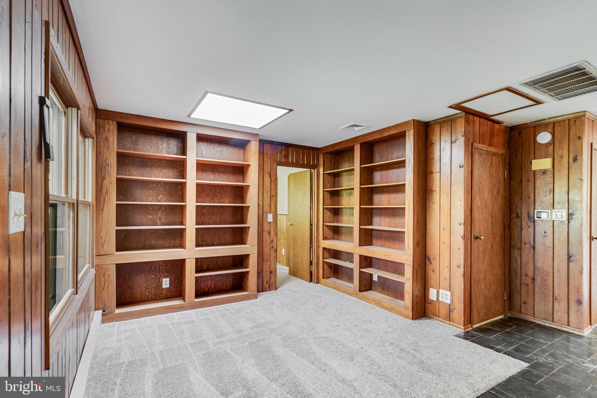 OLD SYCAMORE ESTATES - Residential