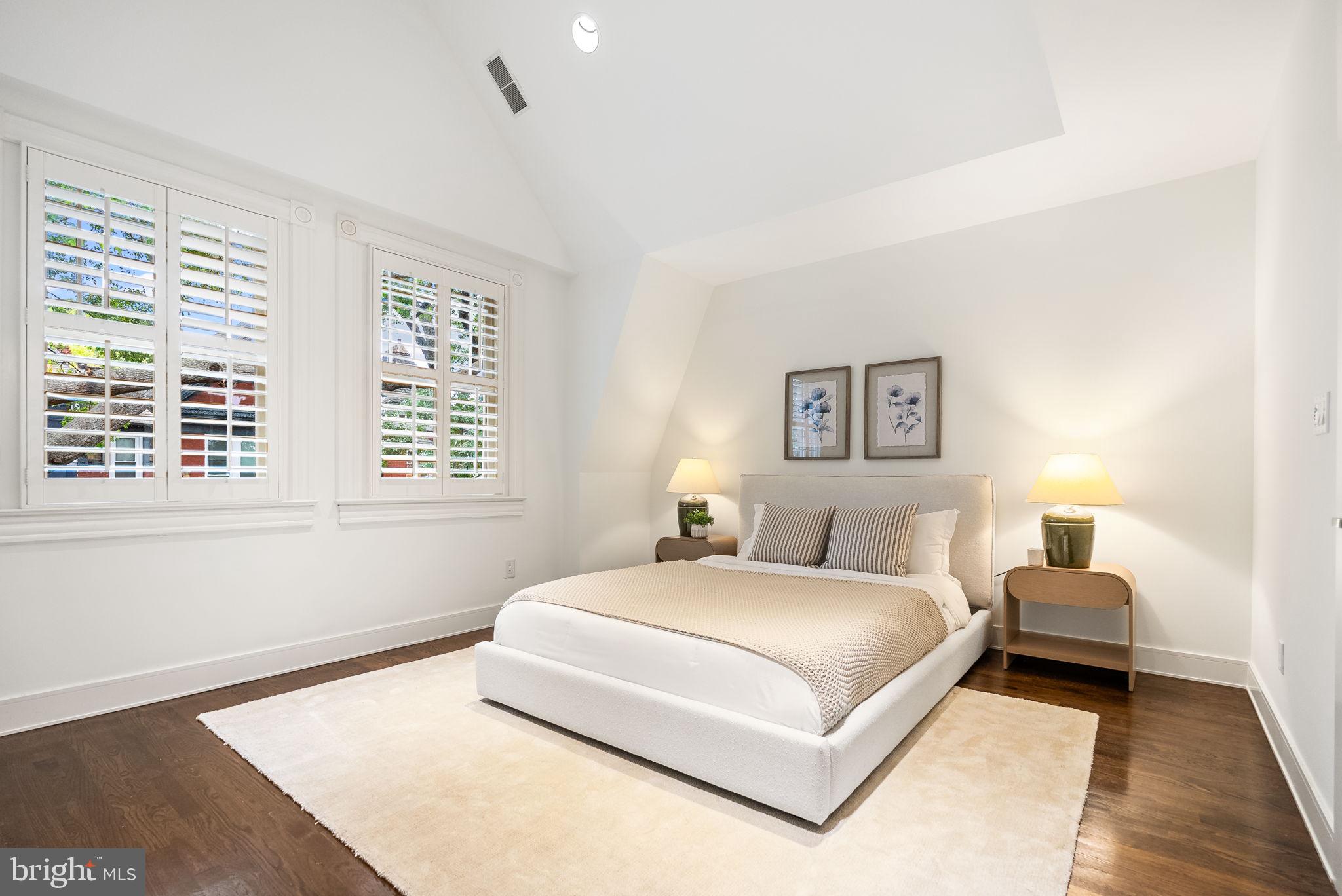 DUPONT CIRCLE - Residential