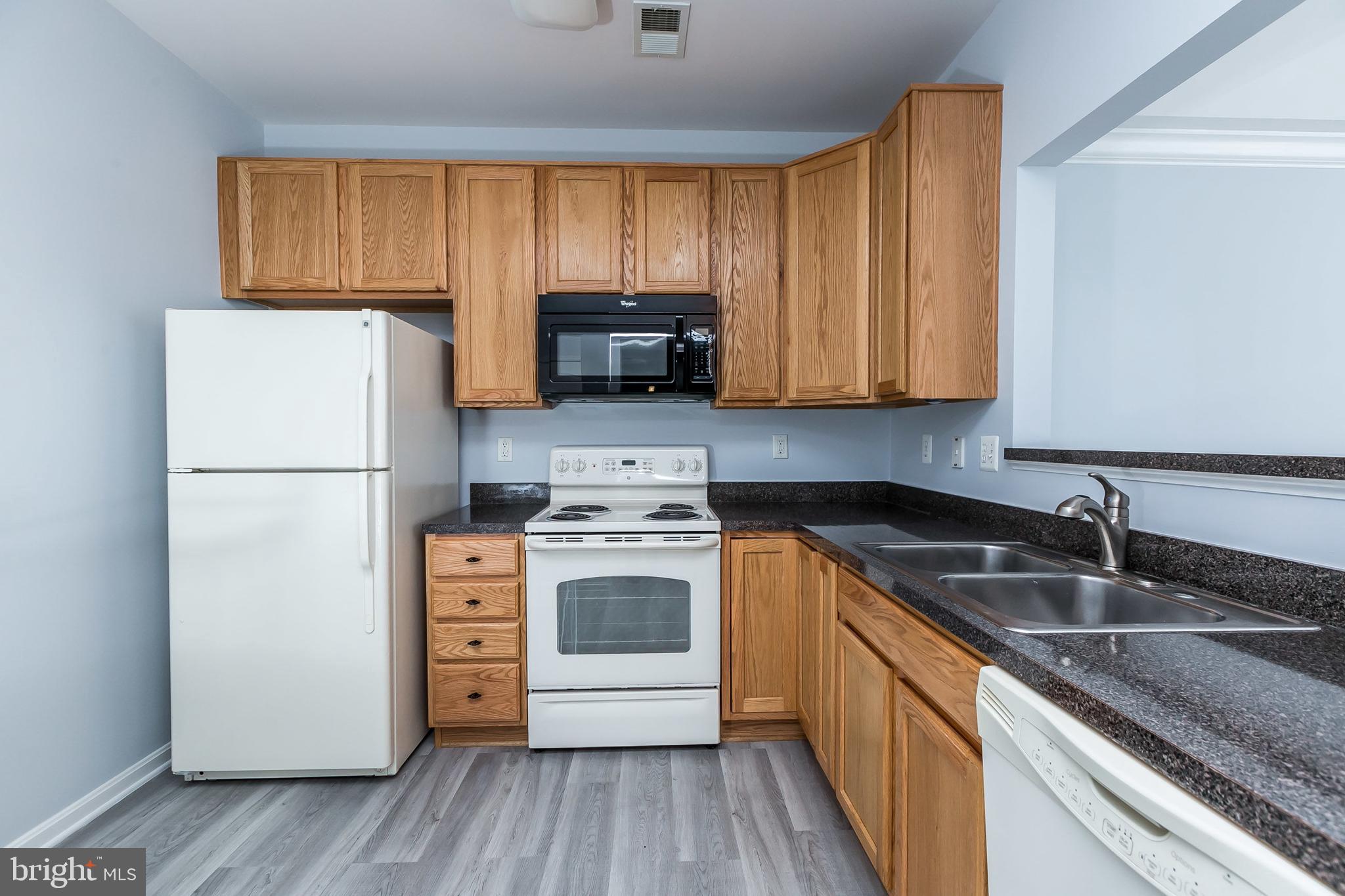 PINEY ORCHARD - Residential