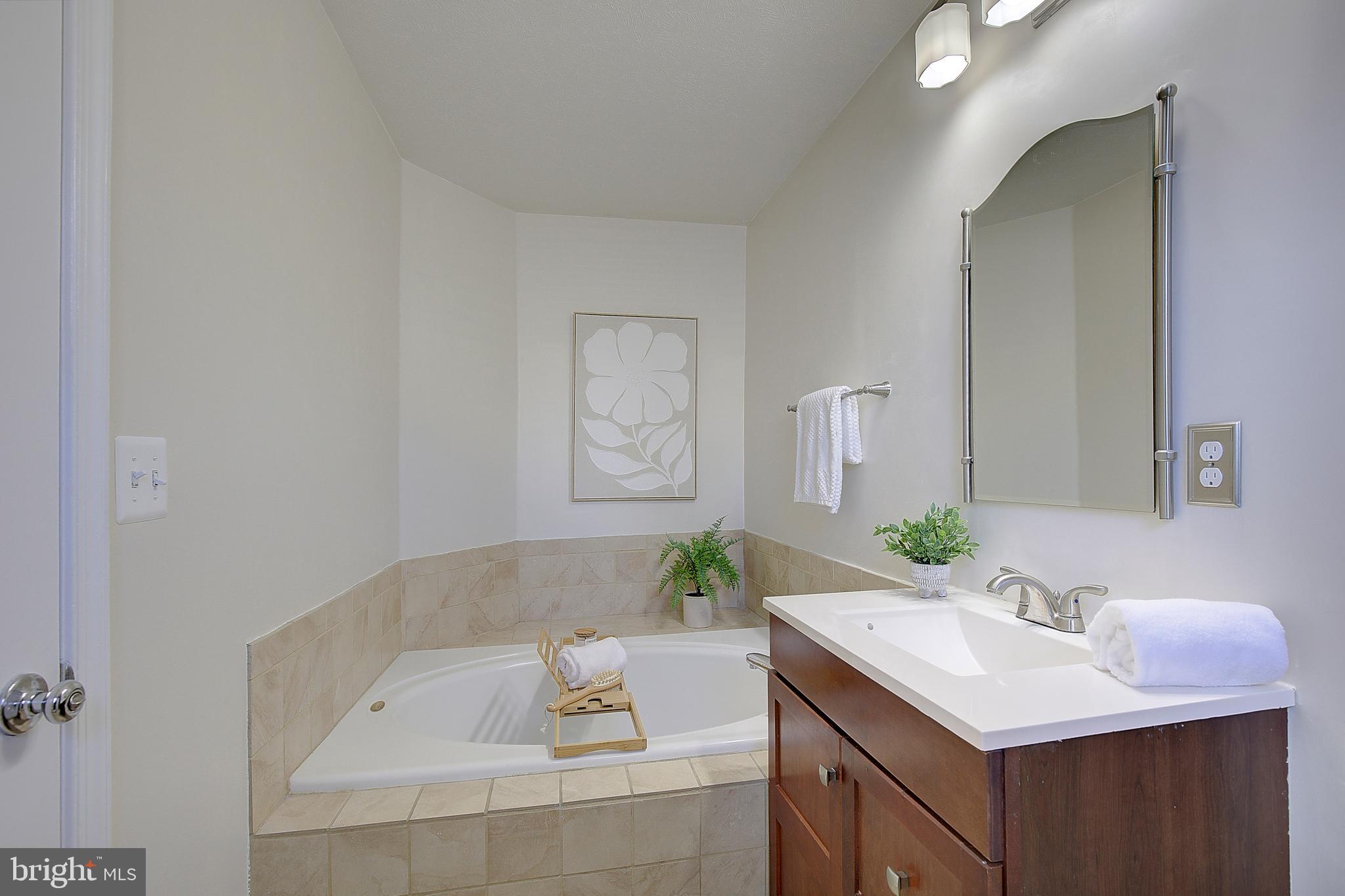 BAYVIEW HILLS - Residential