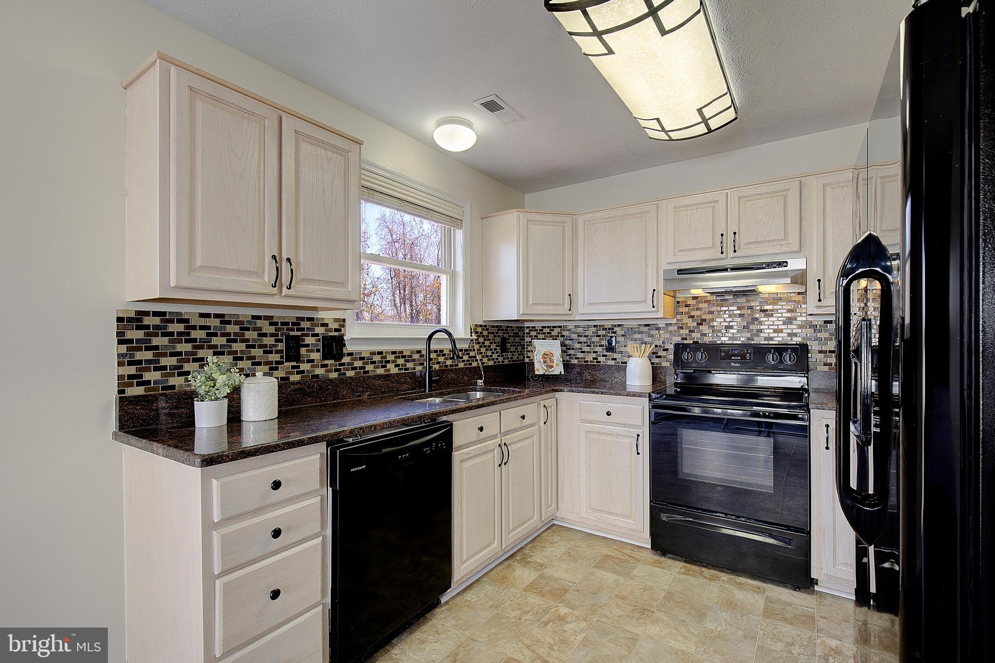 BAYVIEW HILLS - Residential