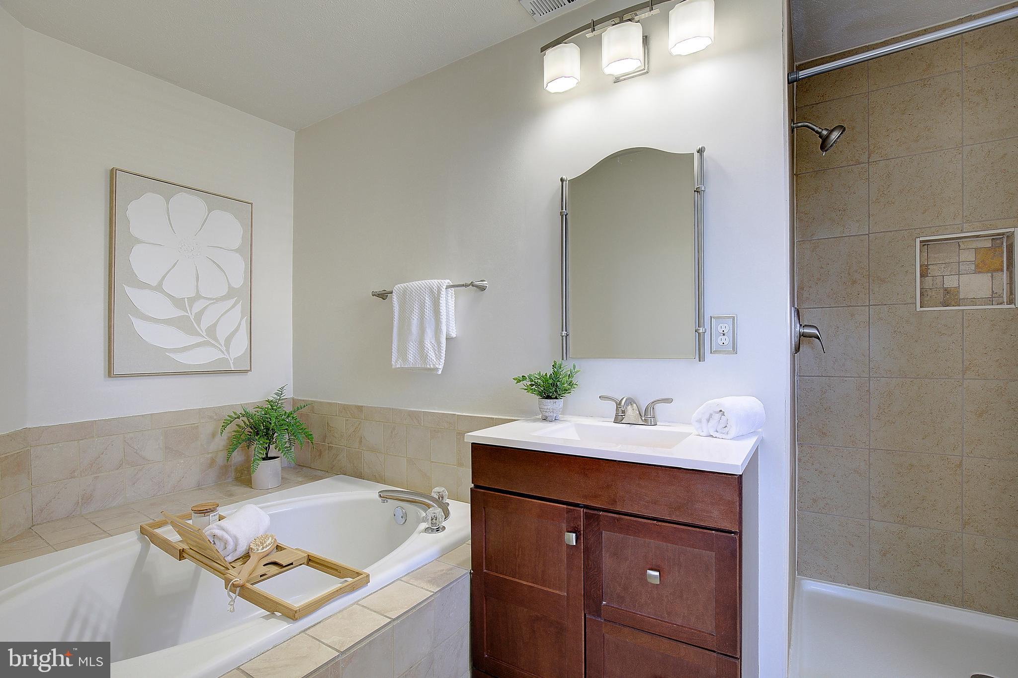 BAYVIEW HILLS - Residential