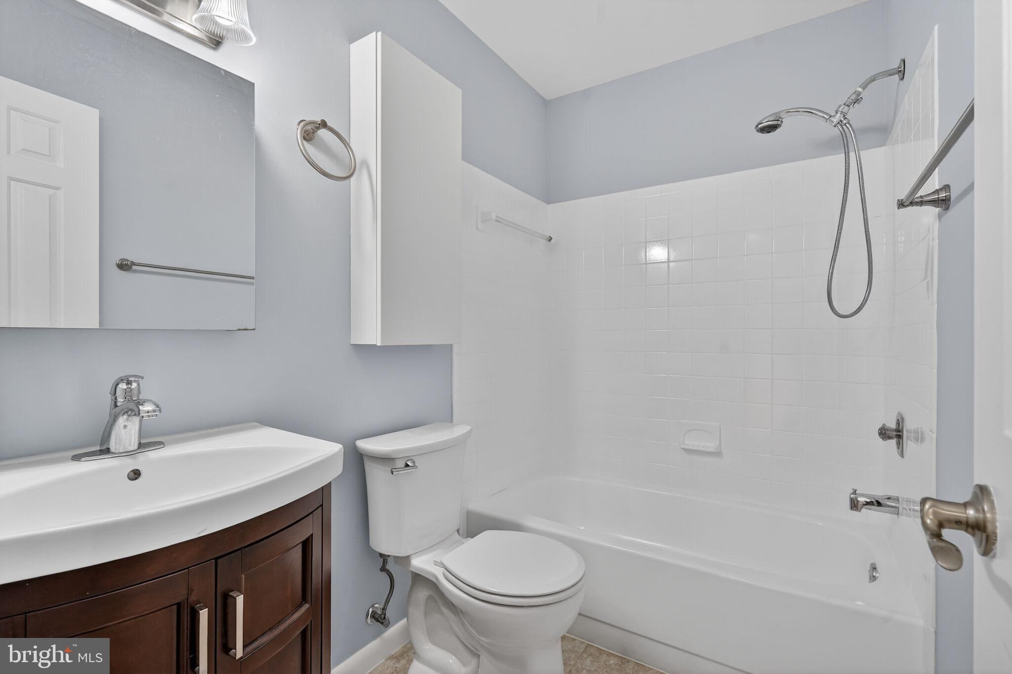 COLLEGE PARK - Residential