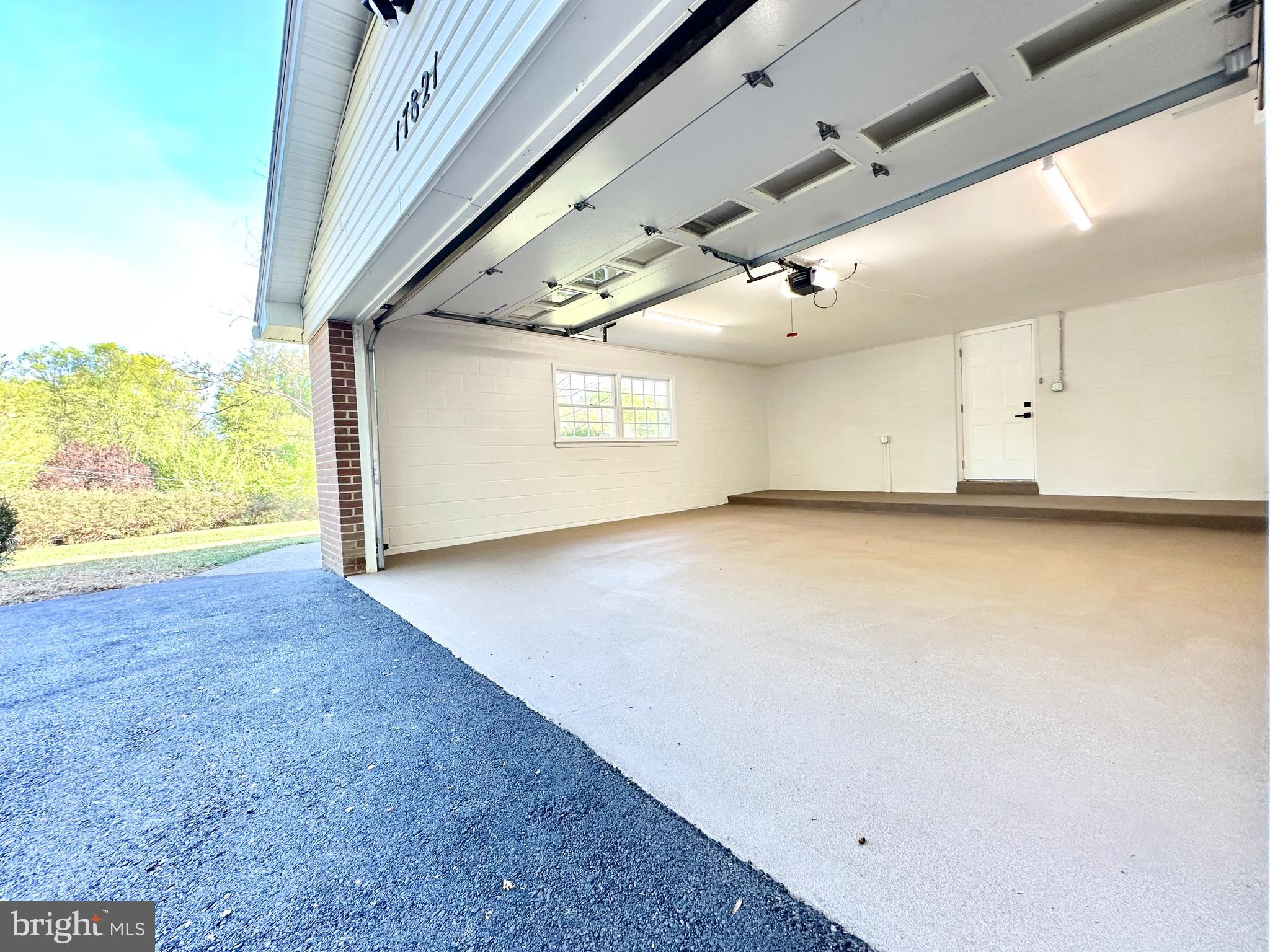 ASHTON POND - Residential