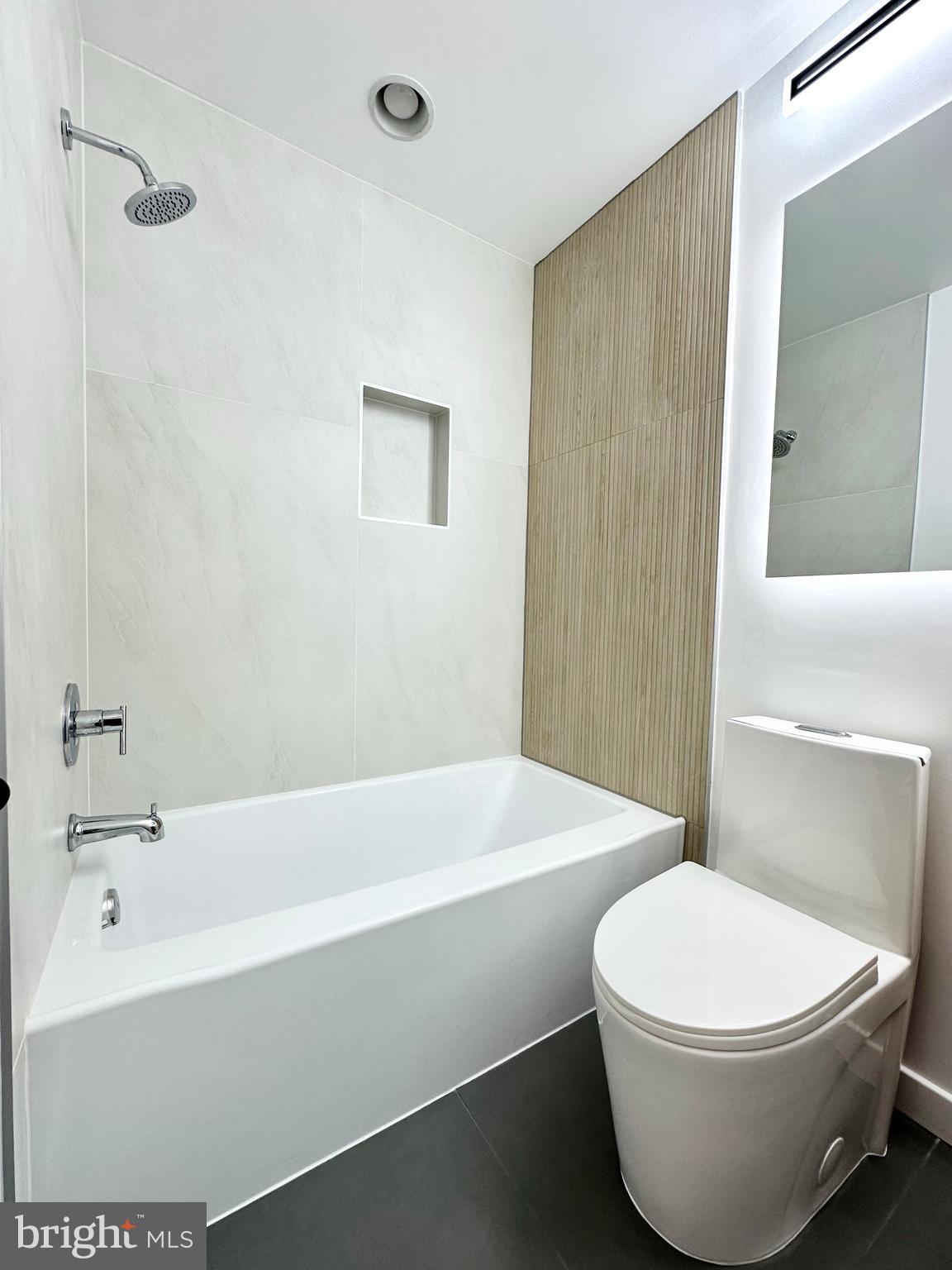 ASHTON POND - Residential