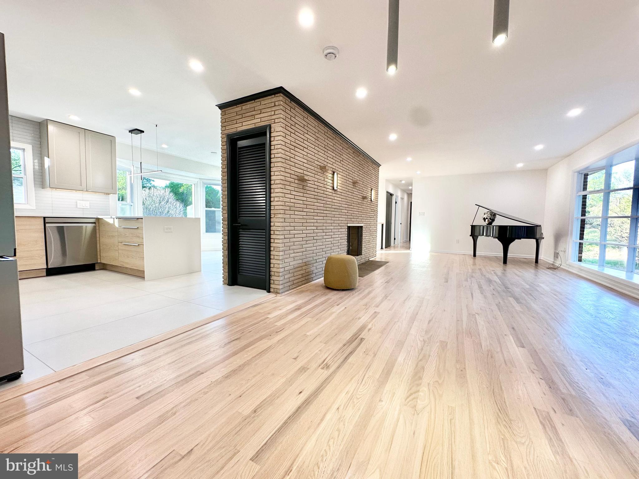 ASHTON POND - Residential