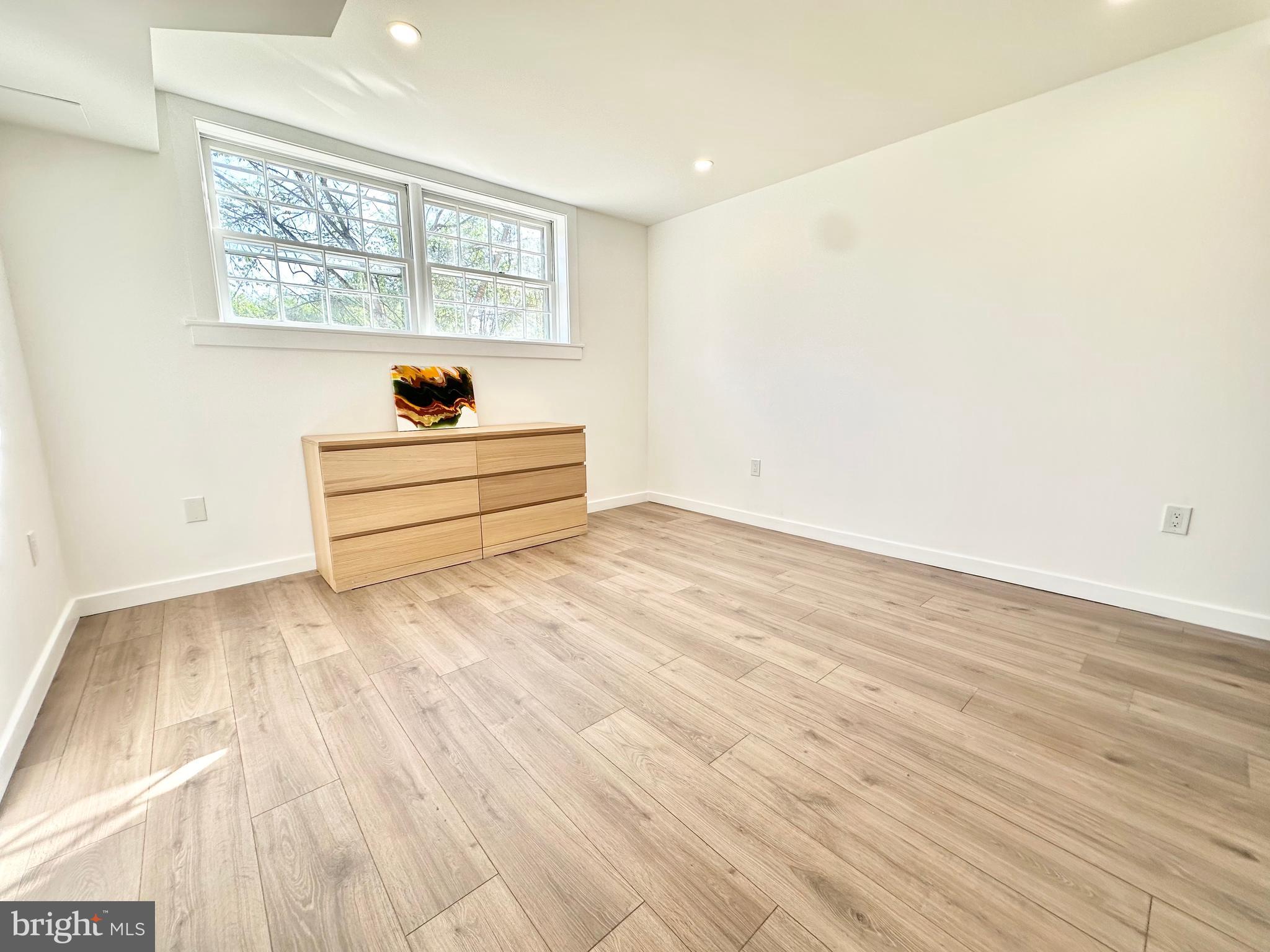 ASHTON POND - Residential