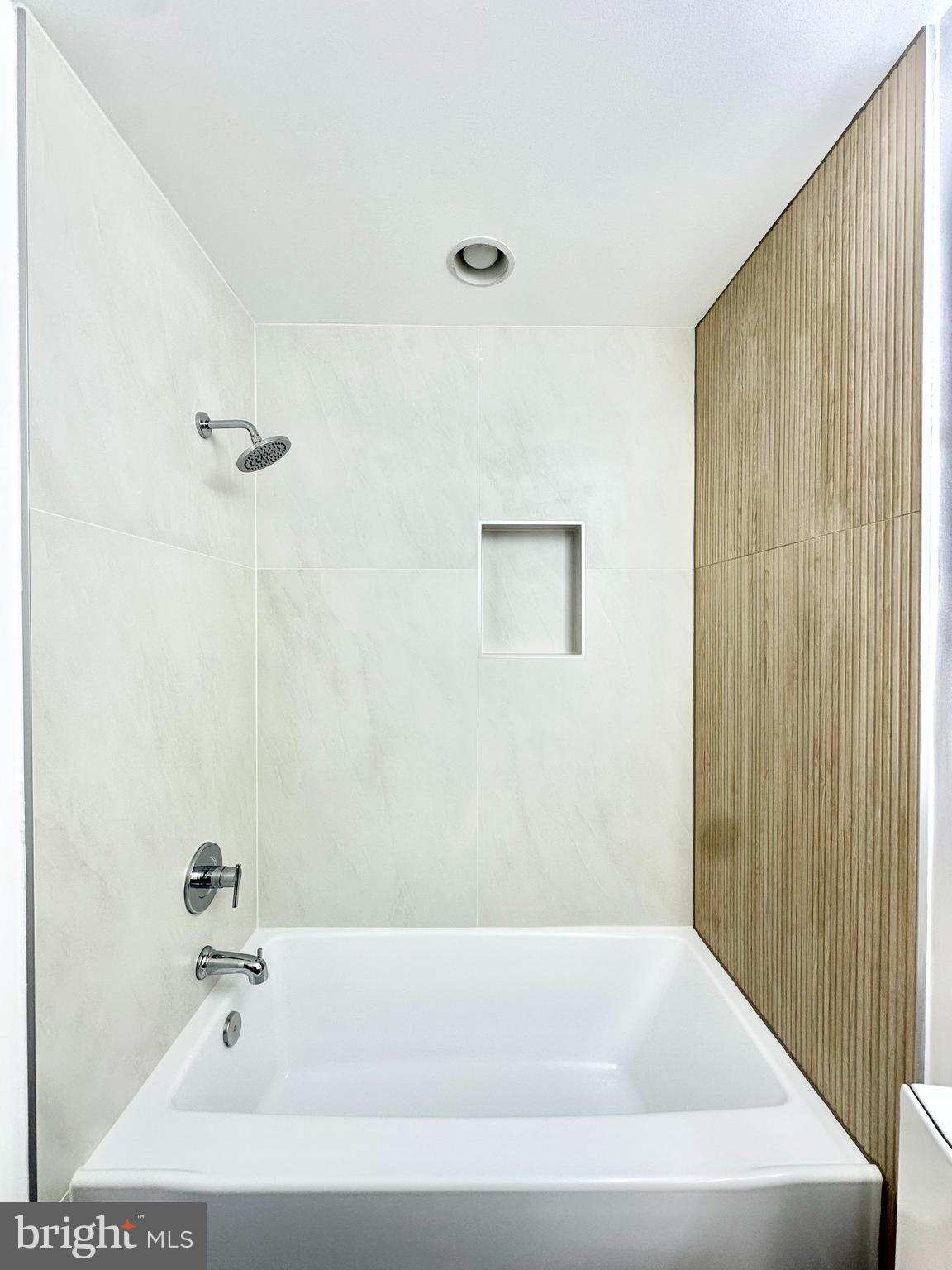 ASHTON POND - Residential