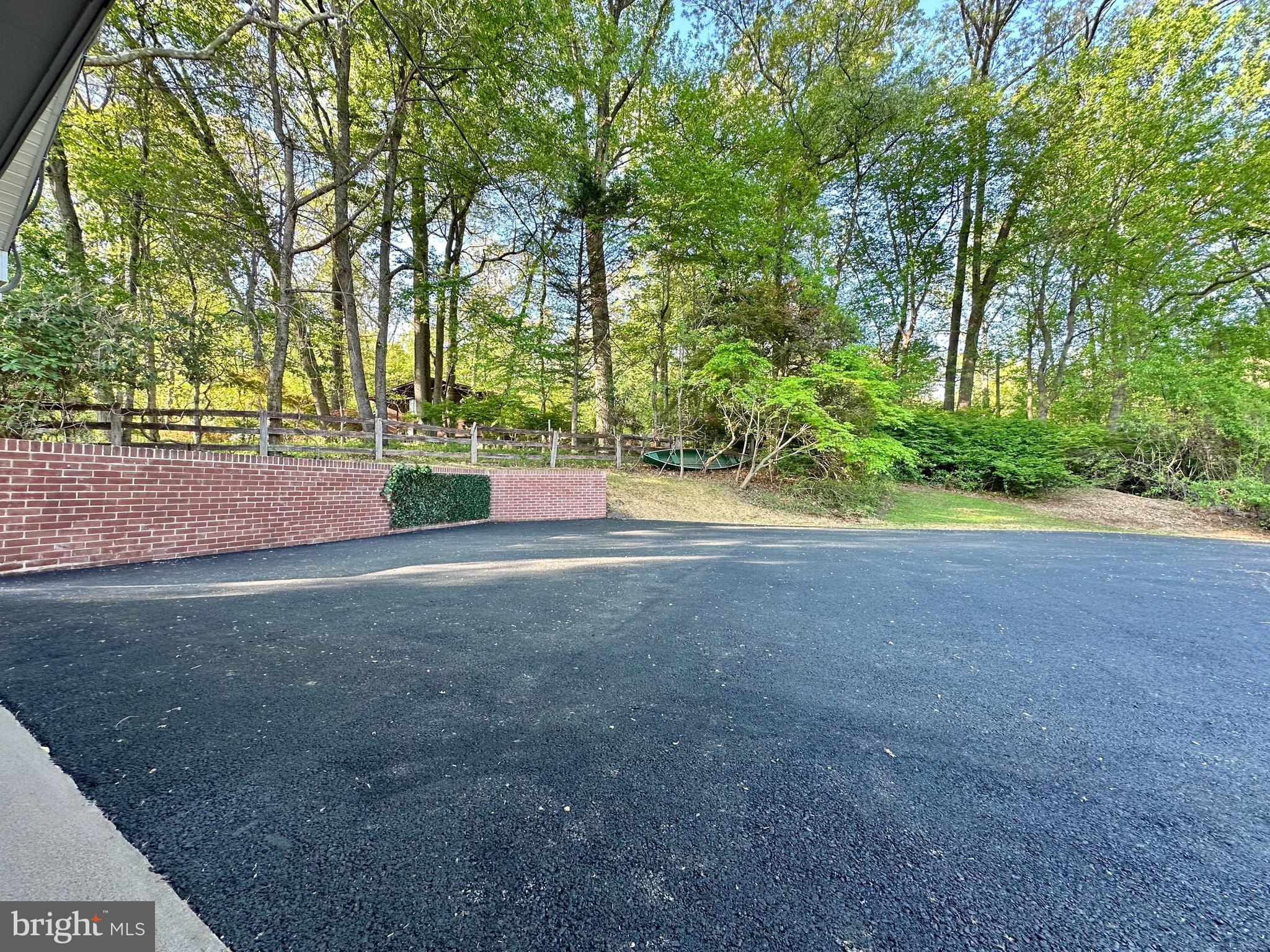 ASHTON POND - Residential