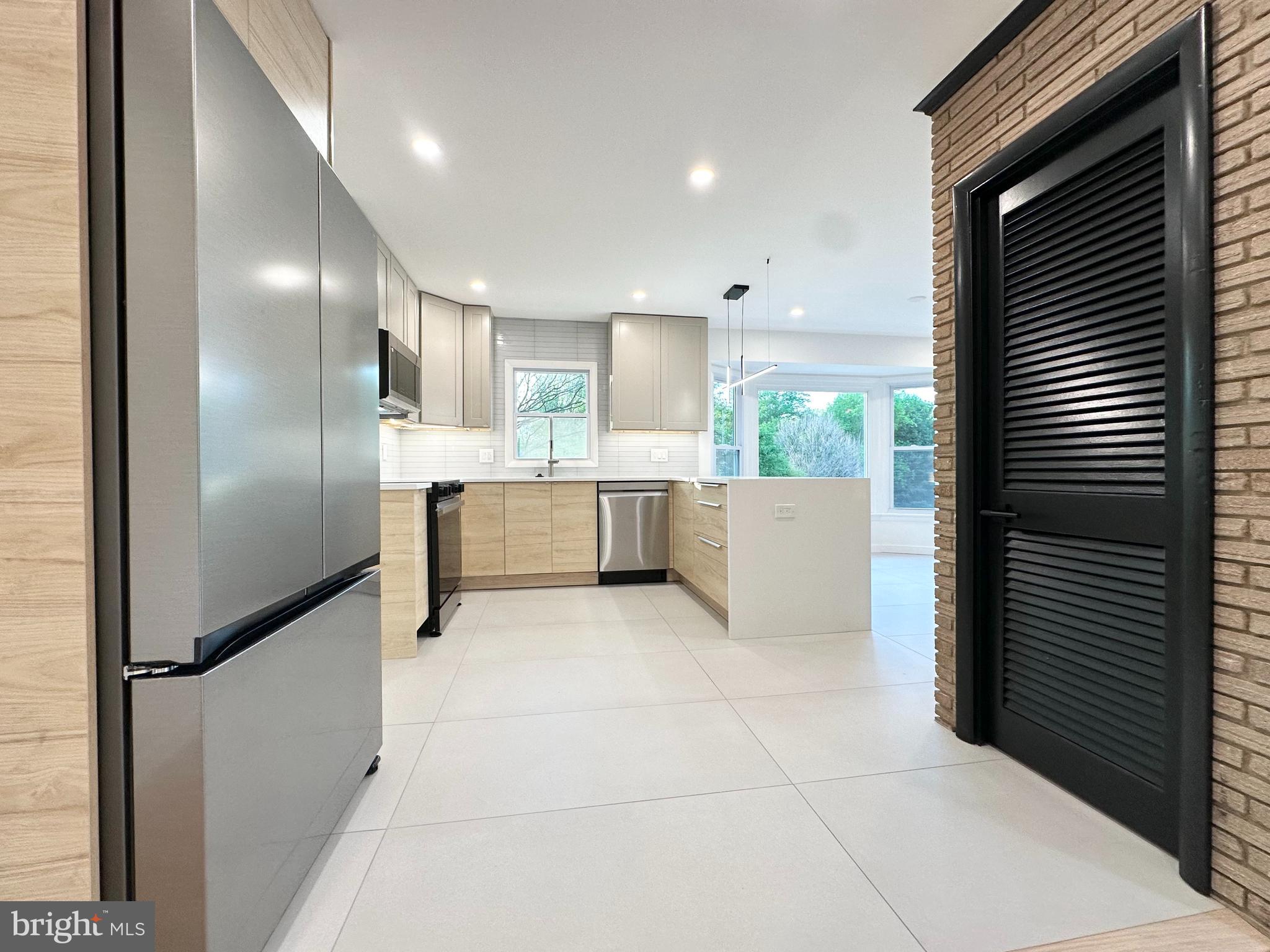 ASHTON POND - Residential