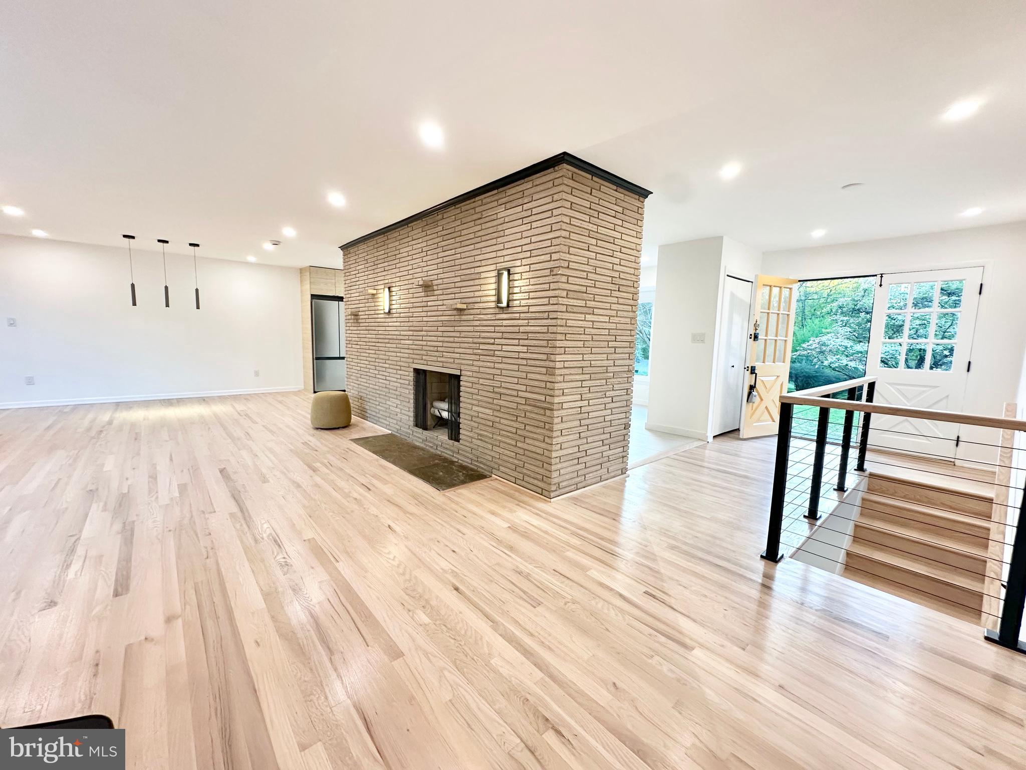 ASHTON POND - Residential