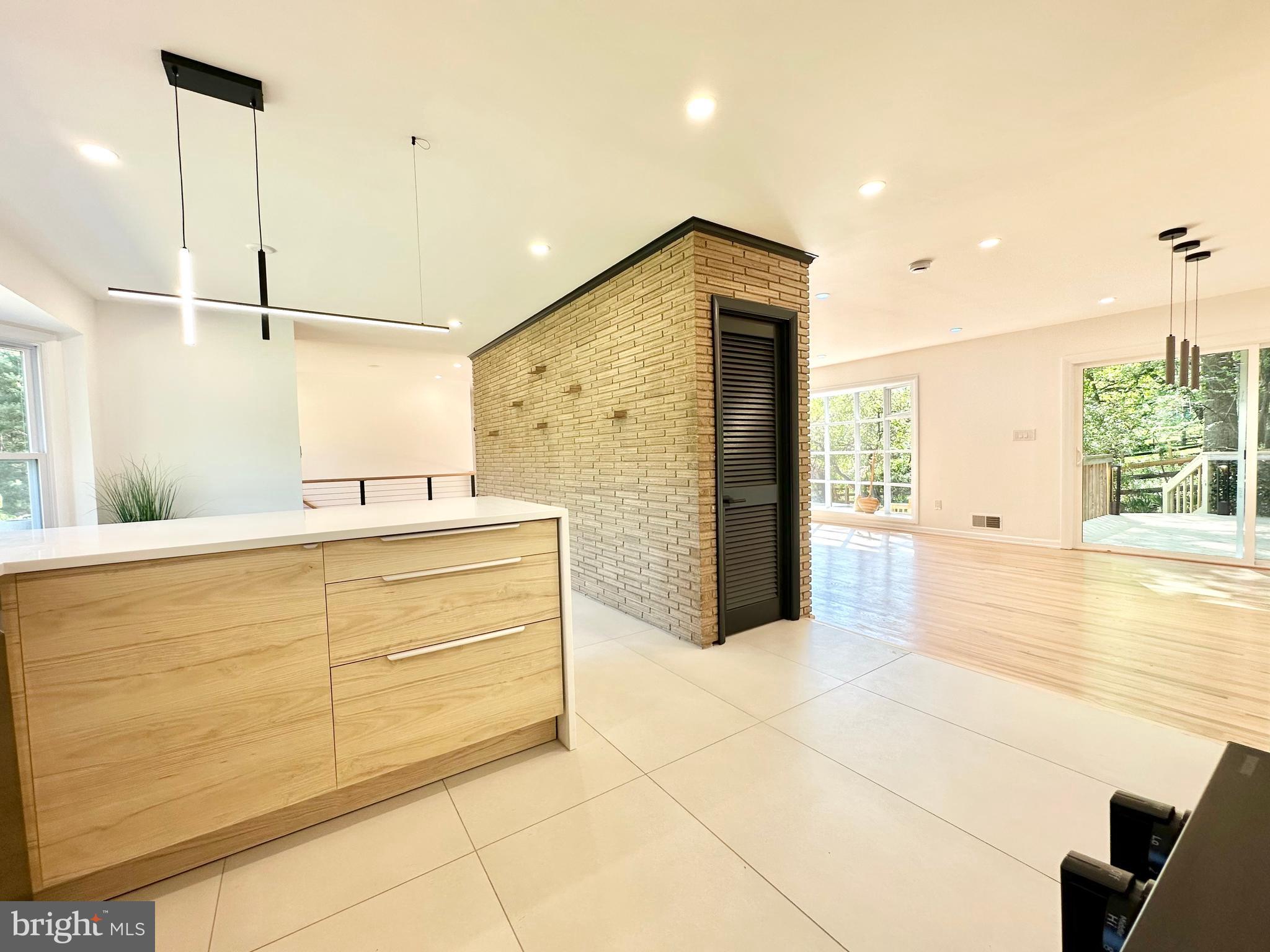 ASHTON POND - Residential