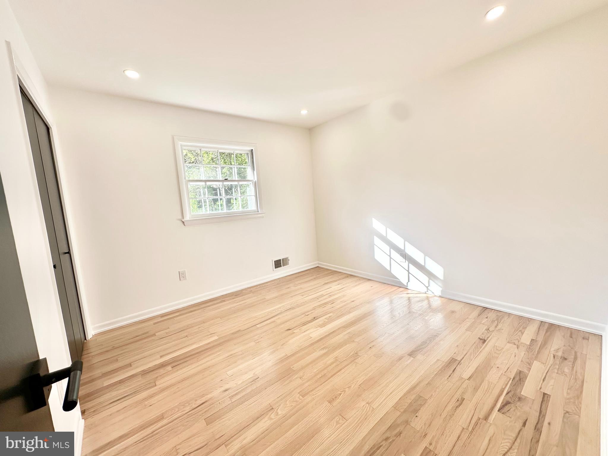 ASHTON POND - Residential