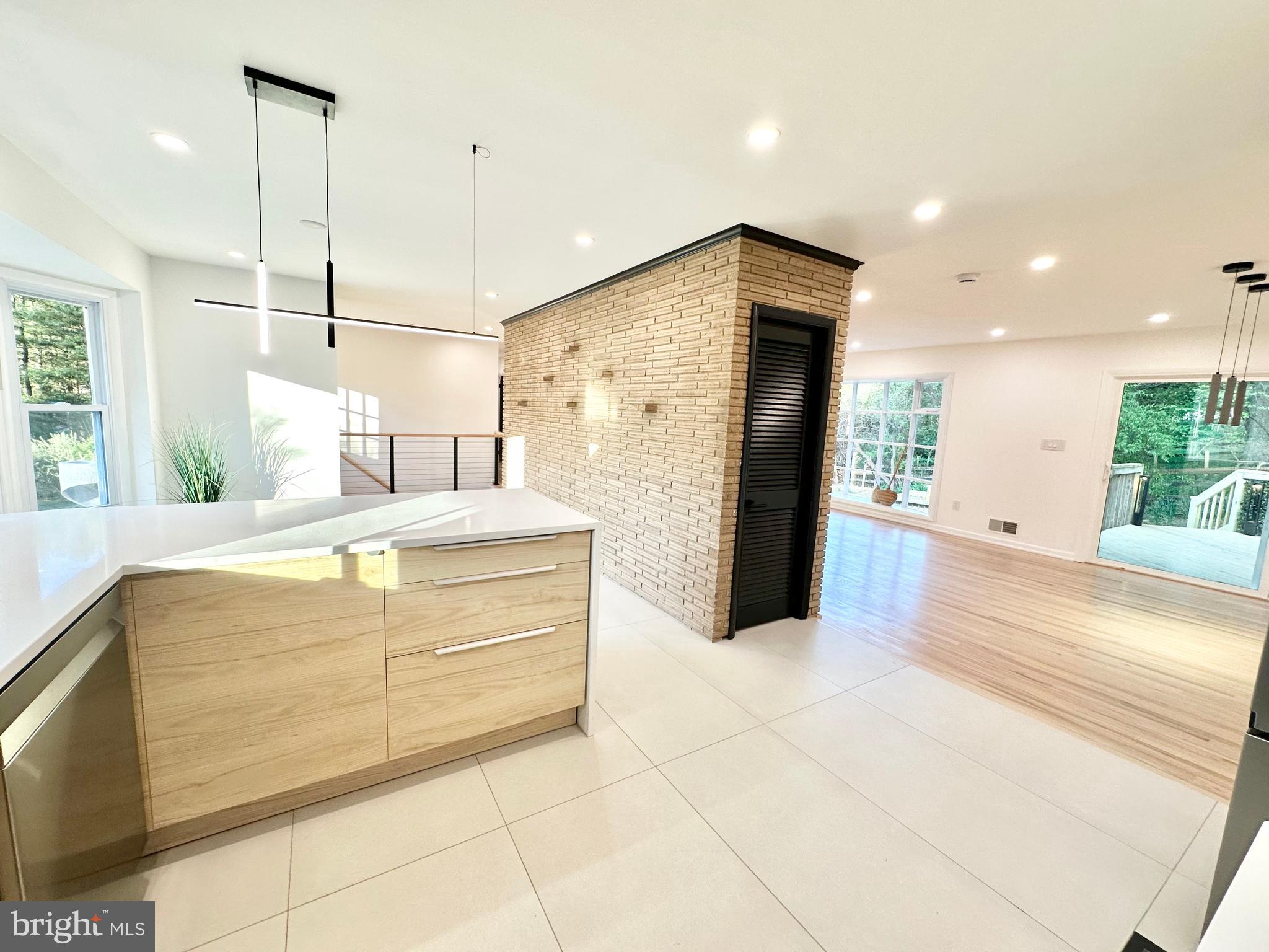 ASHTON POND - Residential