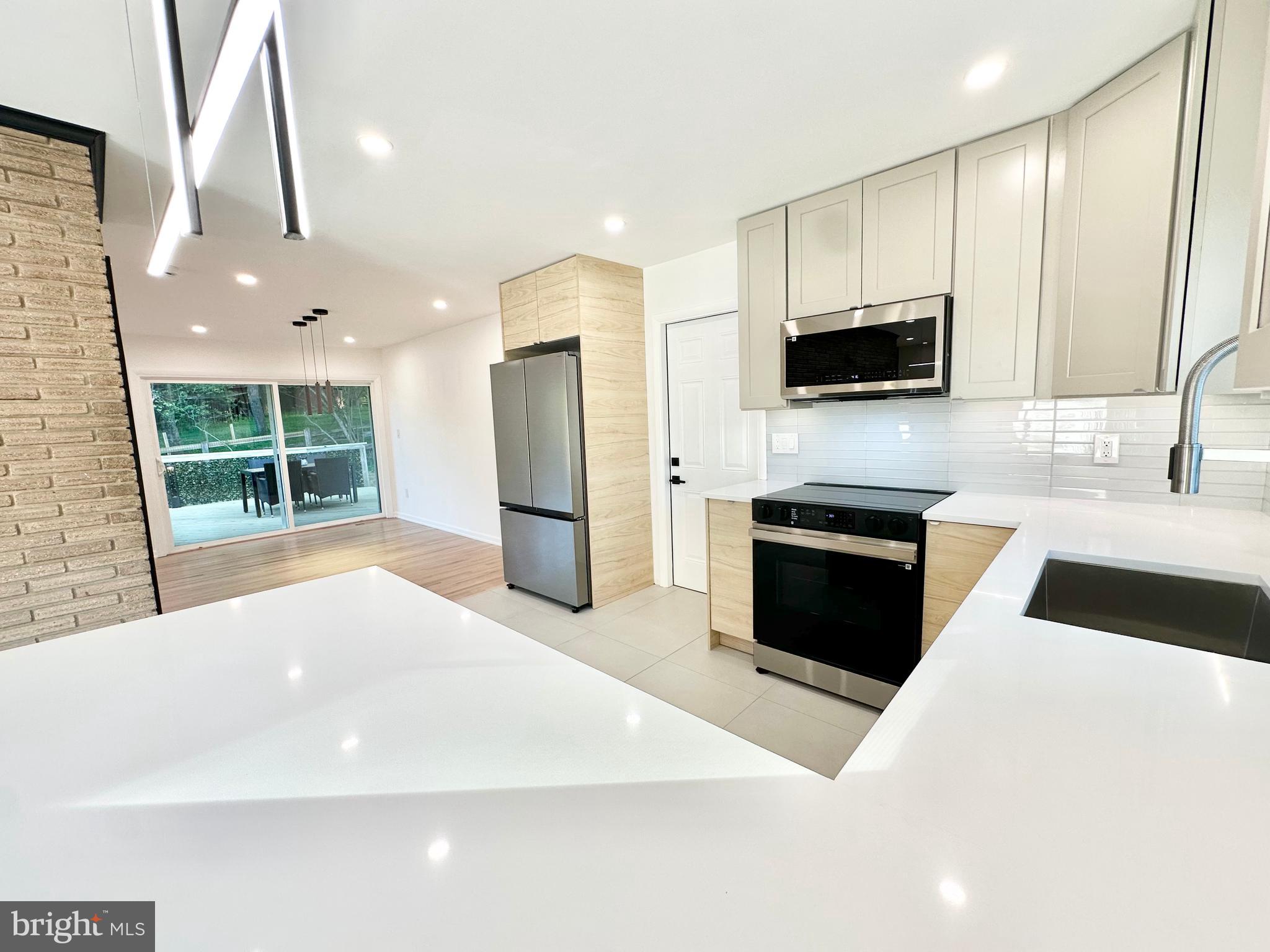 ASHTON POND - Residential