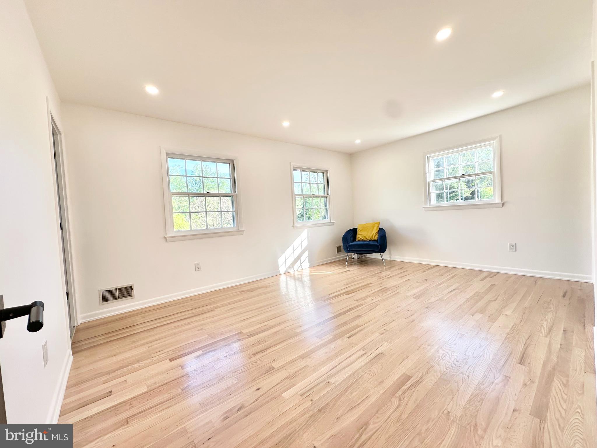 ASHTON POND - Residential