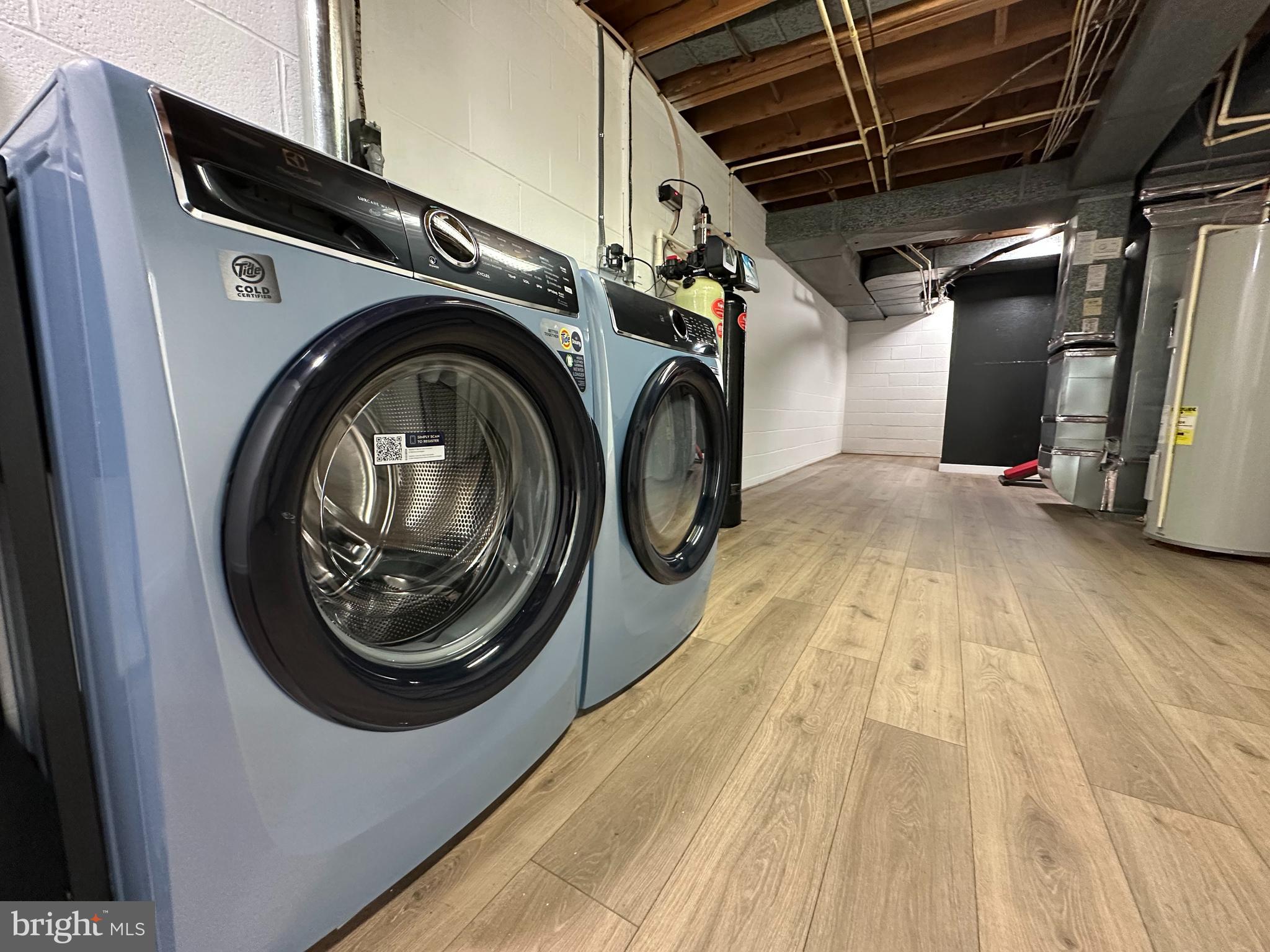 ASHTON POND - Residential