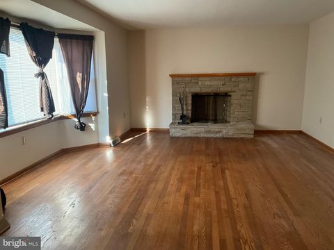 Homes For Rent - 404 South Coldbrook Avenue<br/> CHAMBERSBURG, PA 17201