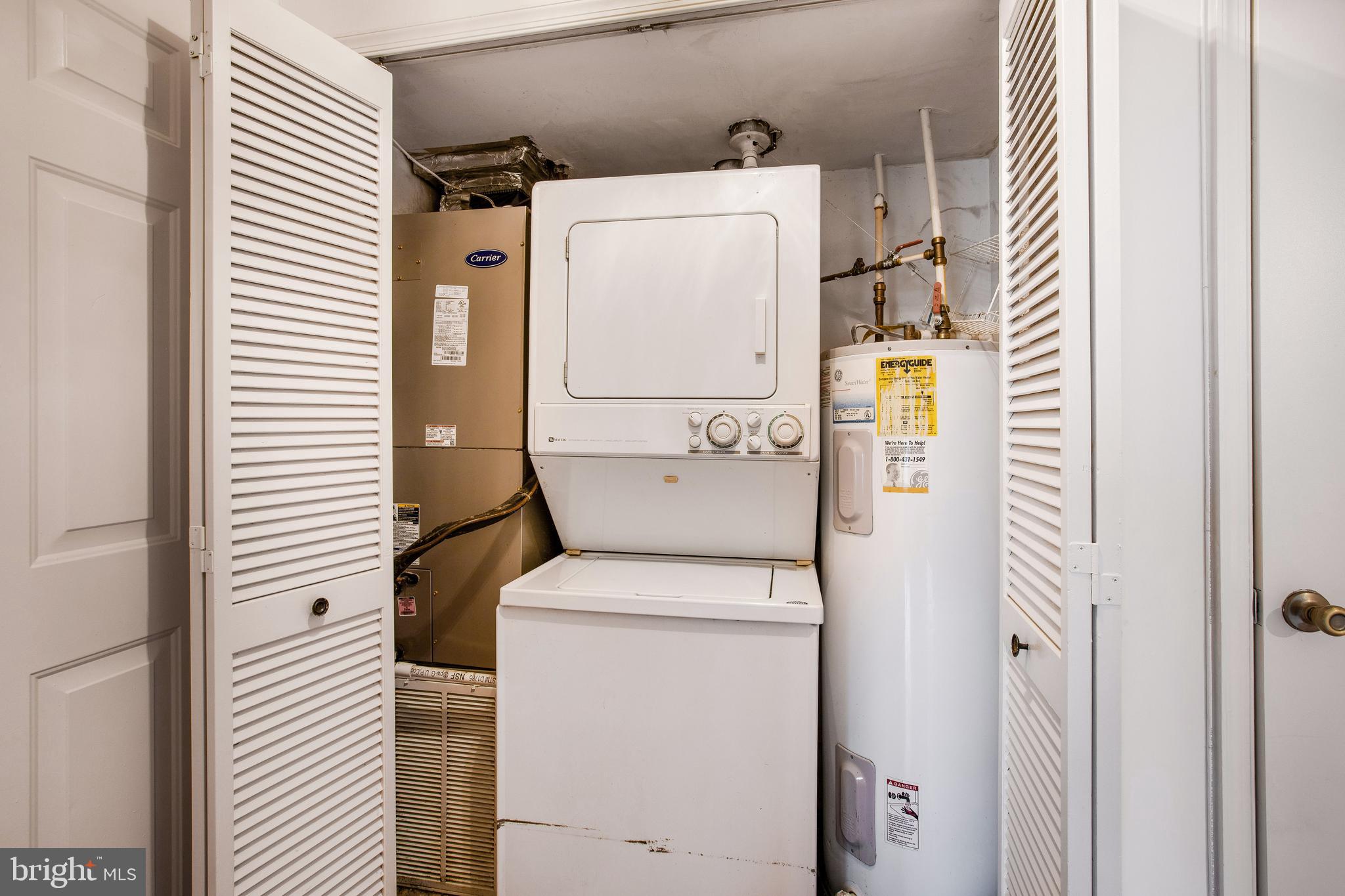 LAUREL RIDGE - Residential Lease