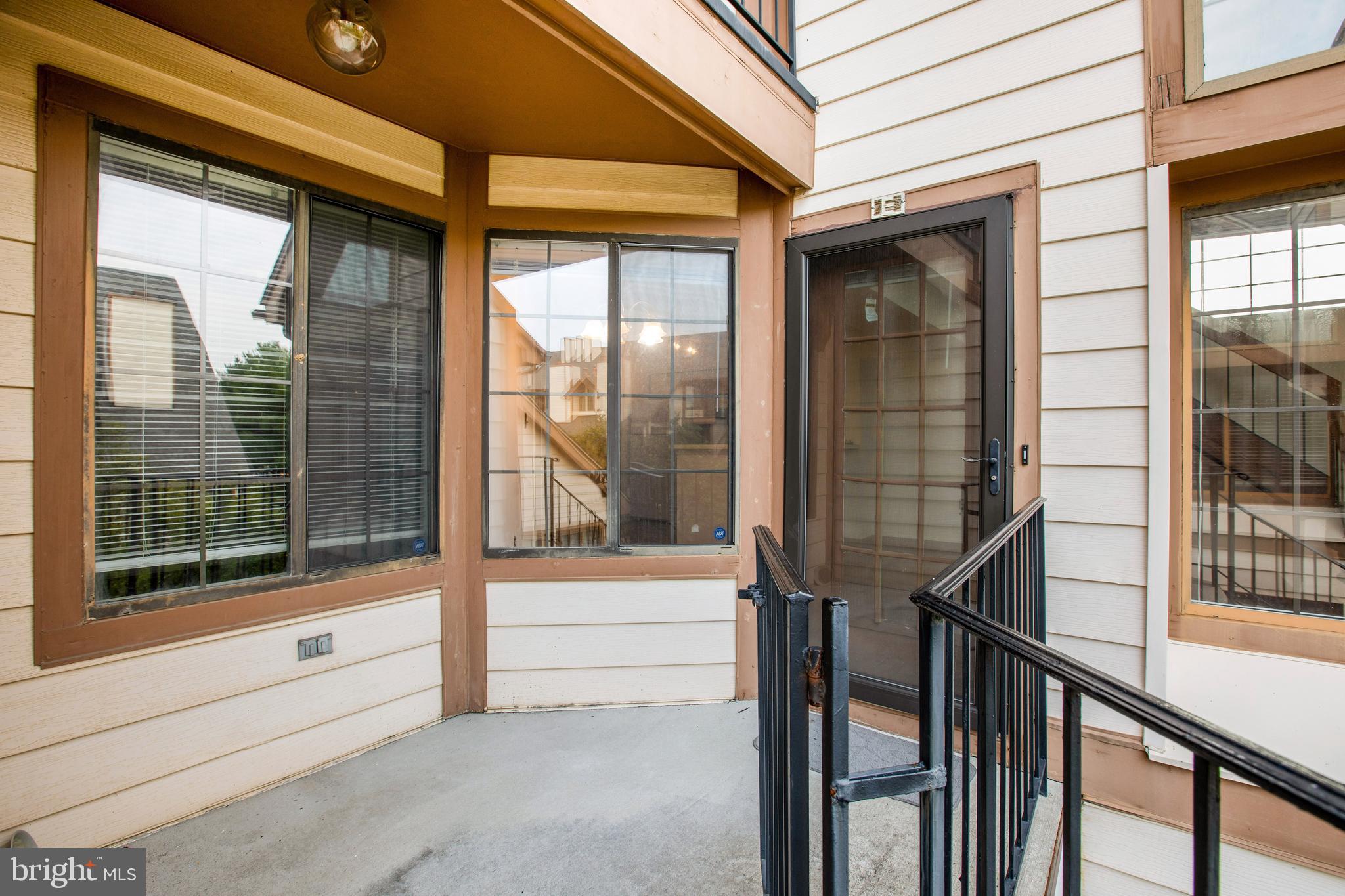 LAUREL RIDGE - Residential Lease