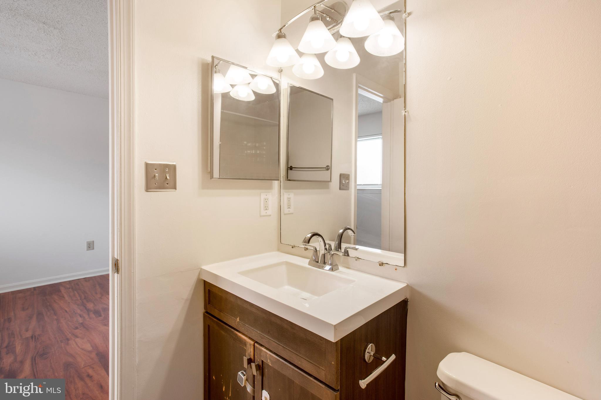 LAUREL RIDGE - Residential Lease