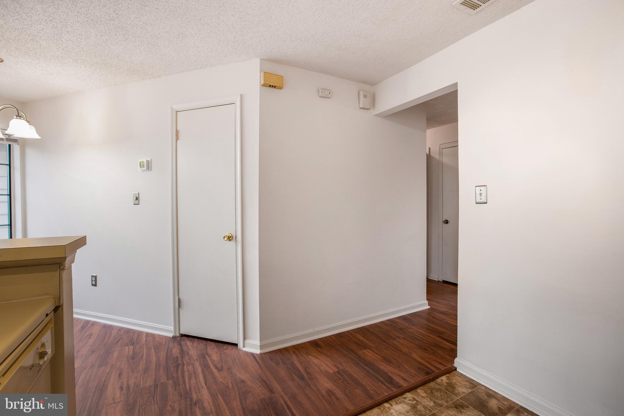 LAUREL RIDGE - Residential Lease