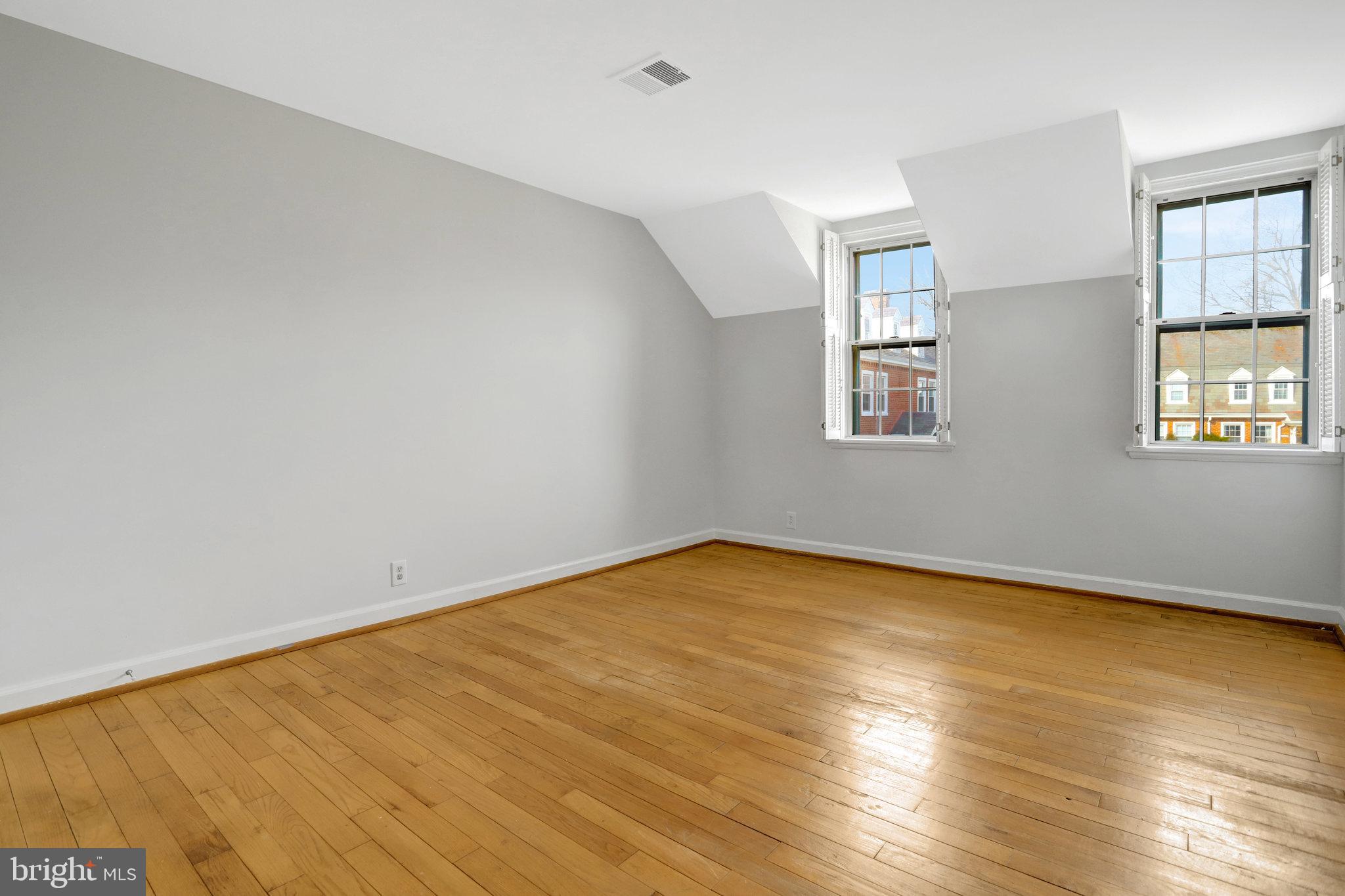 FAIRLINGTON MEWS - Residential