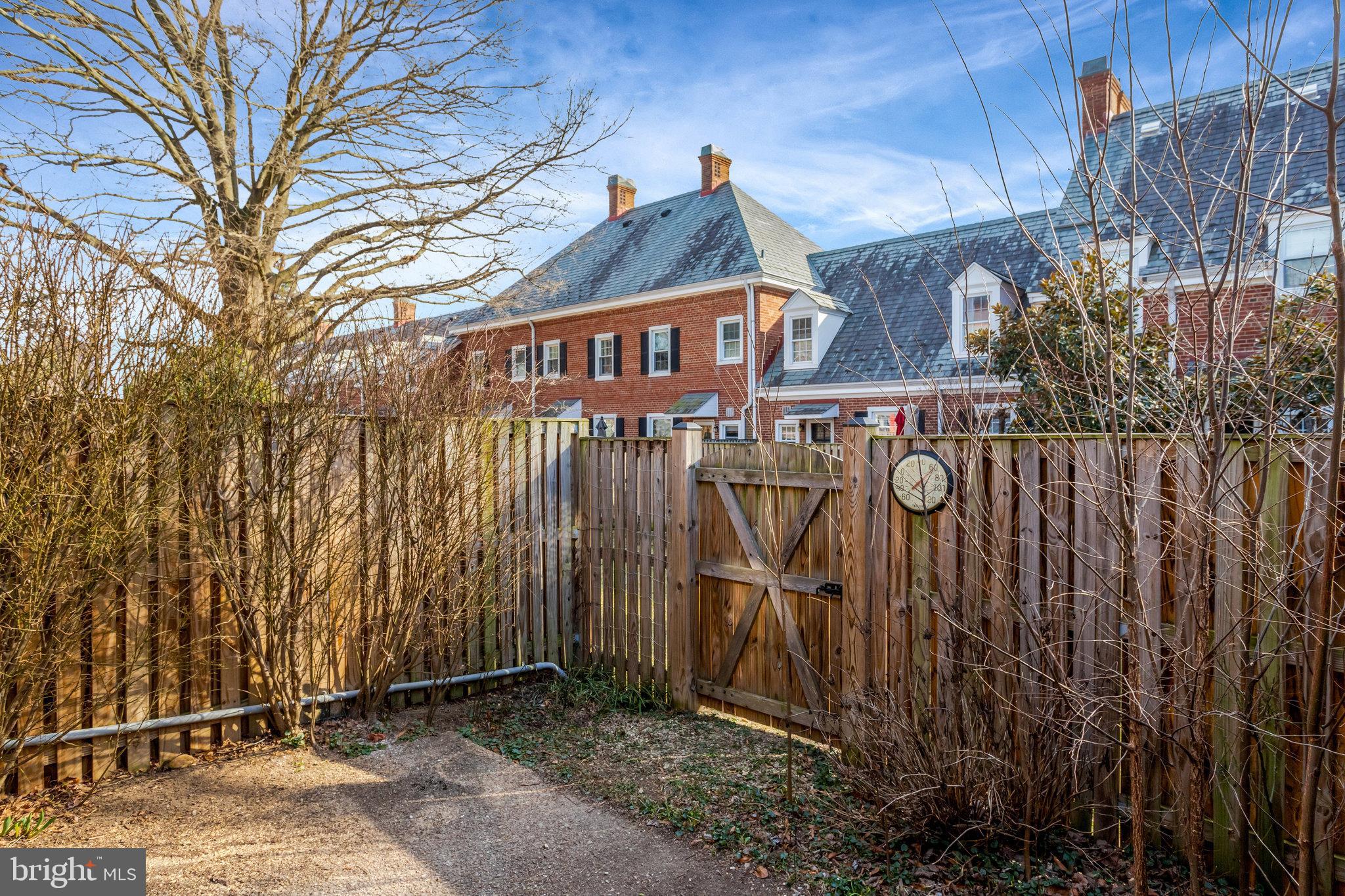 FAIRLINGTON MEWS - Residential