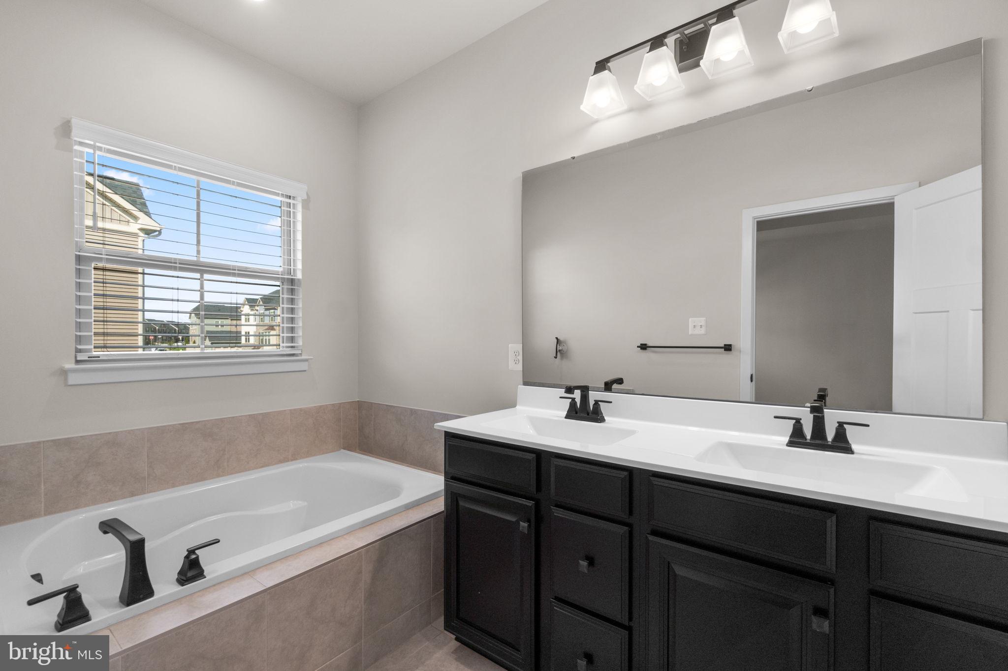 LAKE LINGANORE EAGLEHEAD - Residential