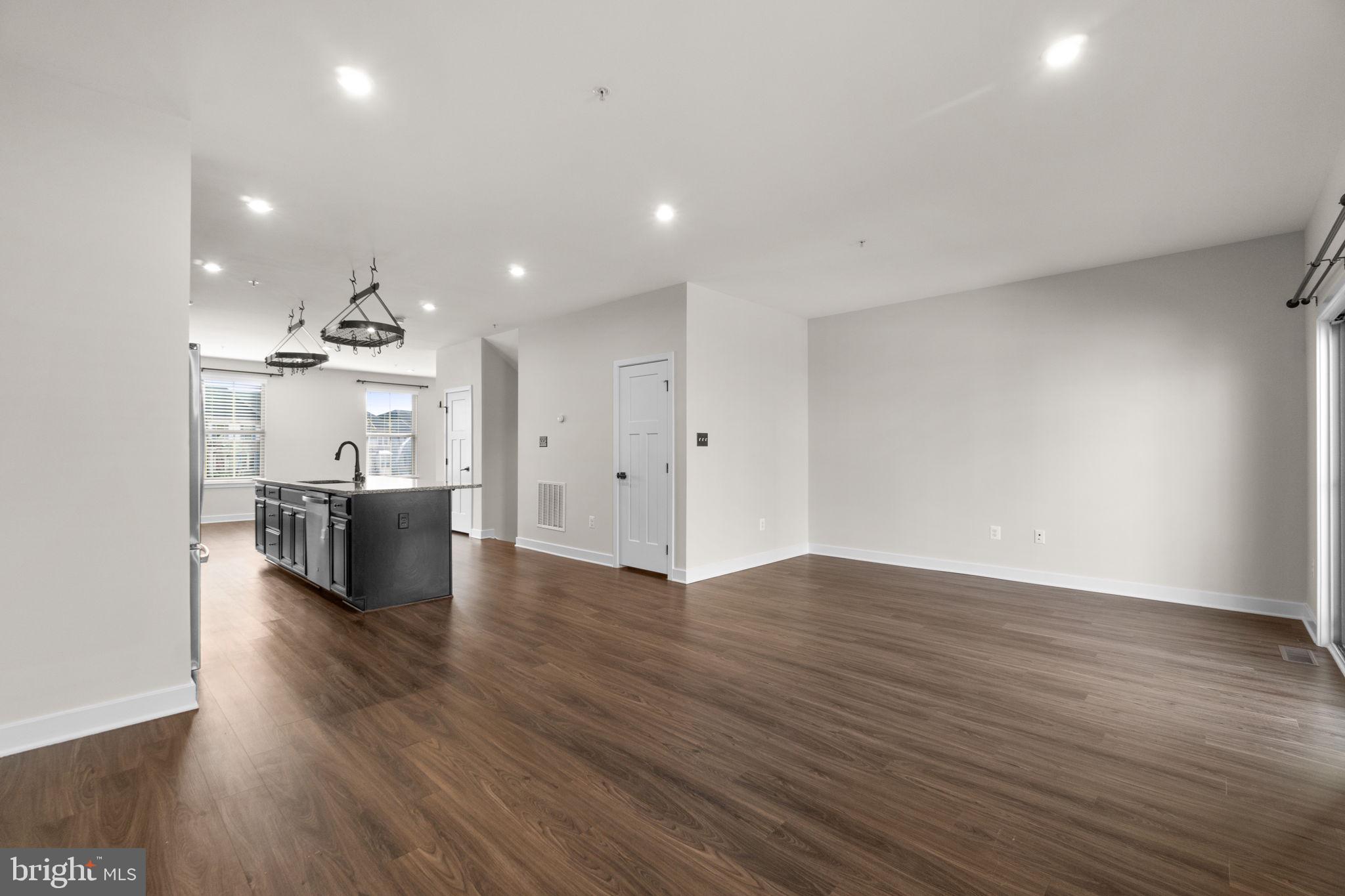 LAKE LINGANORE EAGLEHEAD - Residential