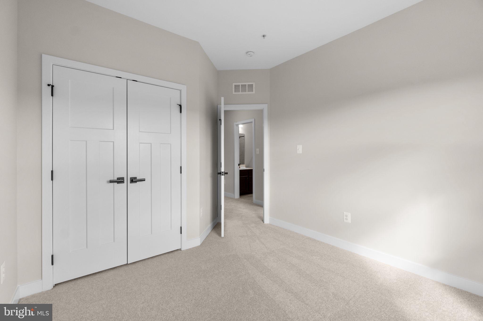 LAKE LINGANORE EAGLEHEAD - Residential