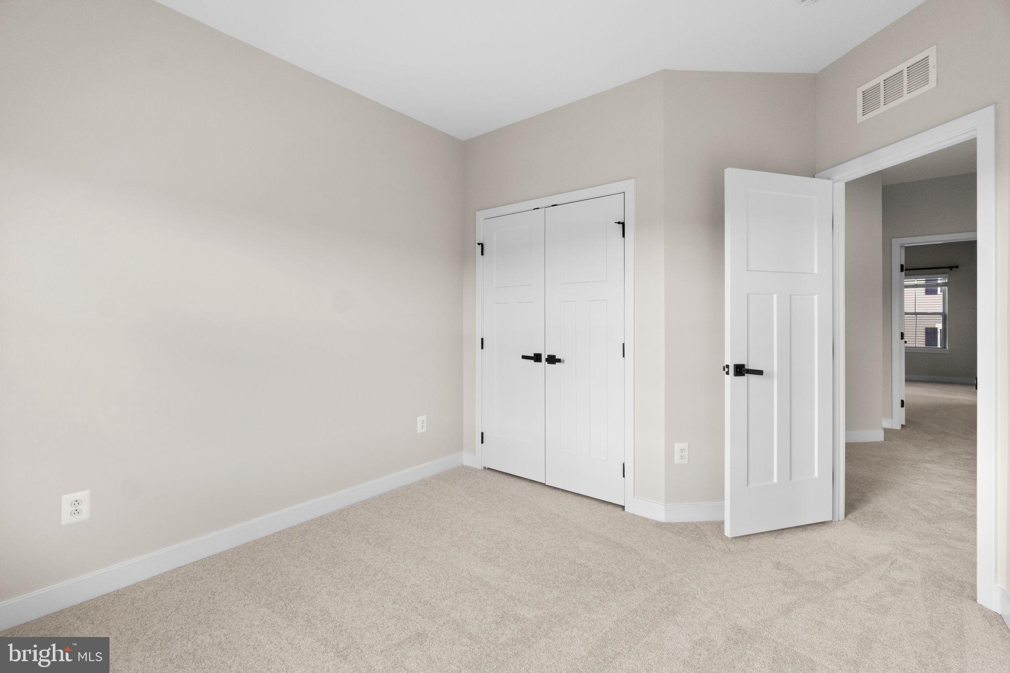 LAKE LINGANORE EAGLEHEAD - Residential