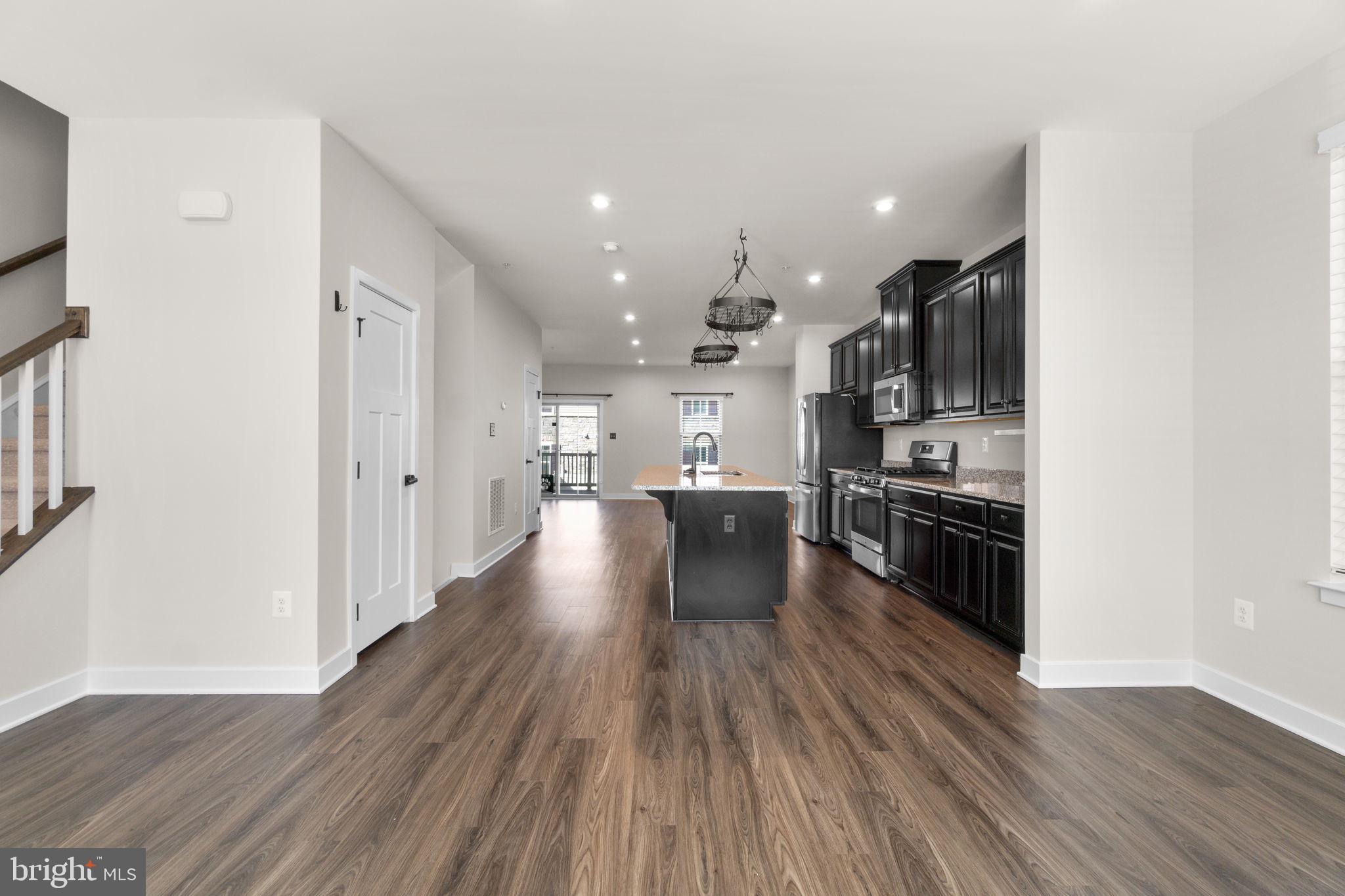 LAKE LINGANORE EAGLEHEAD - Residential