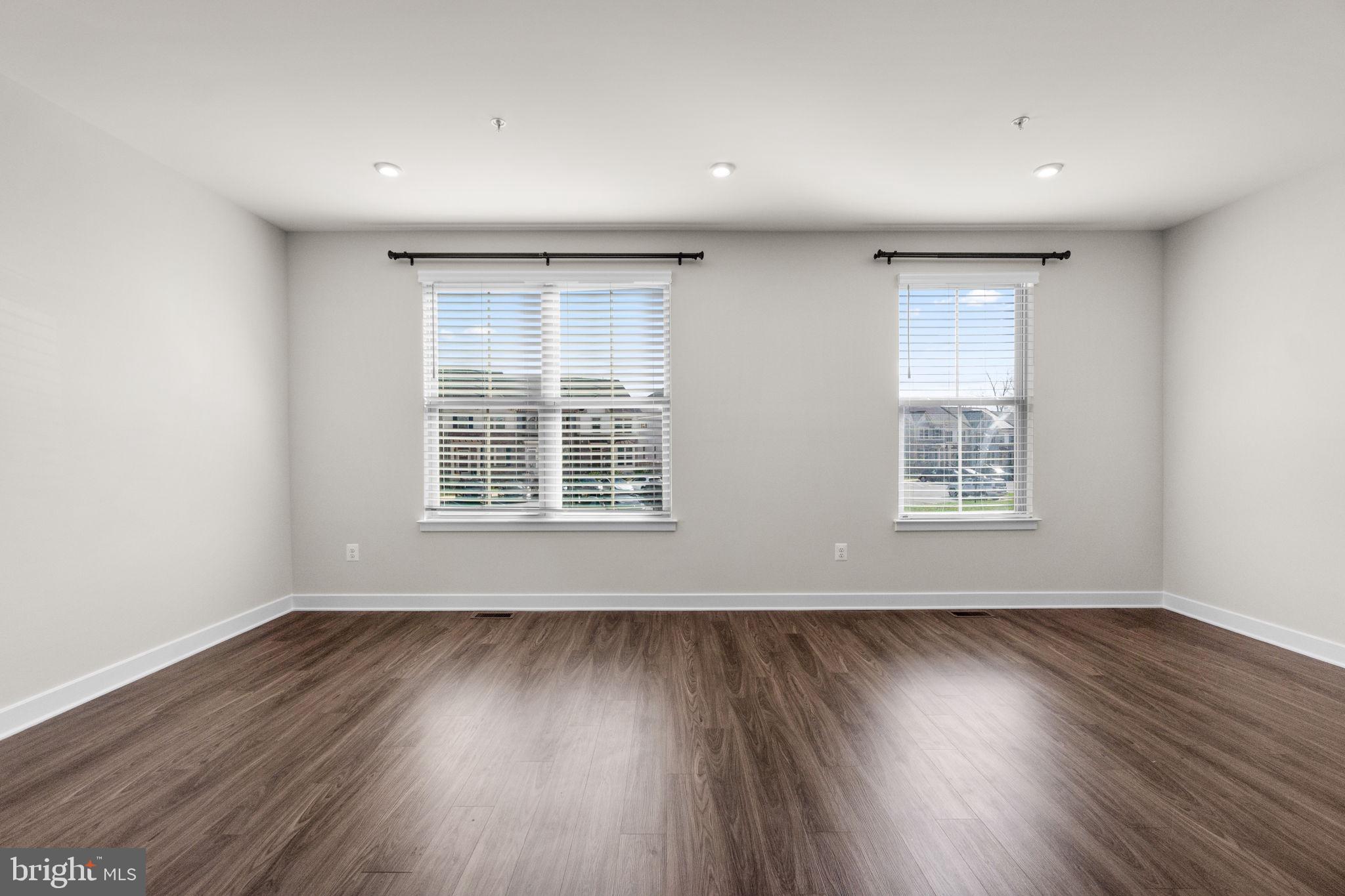 LAKE LINGANORE EAGLEHEAD - Residential