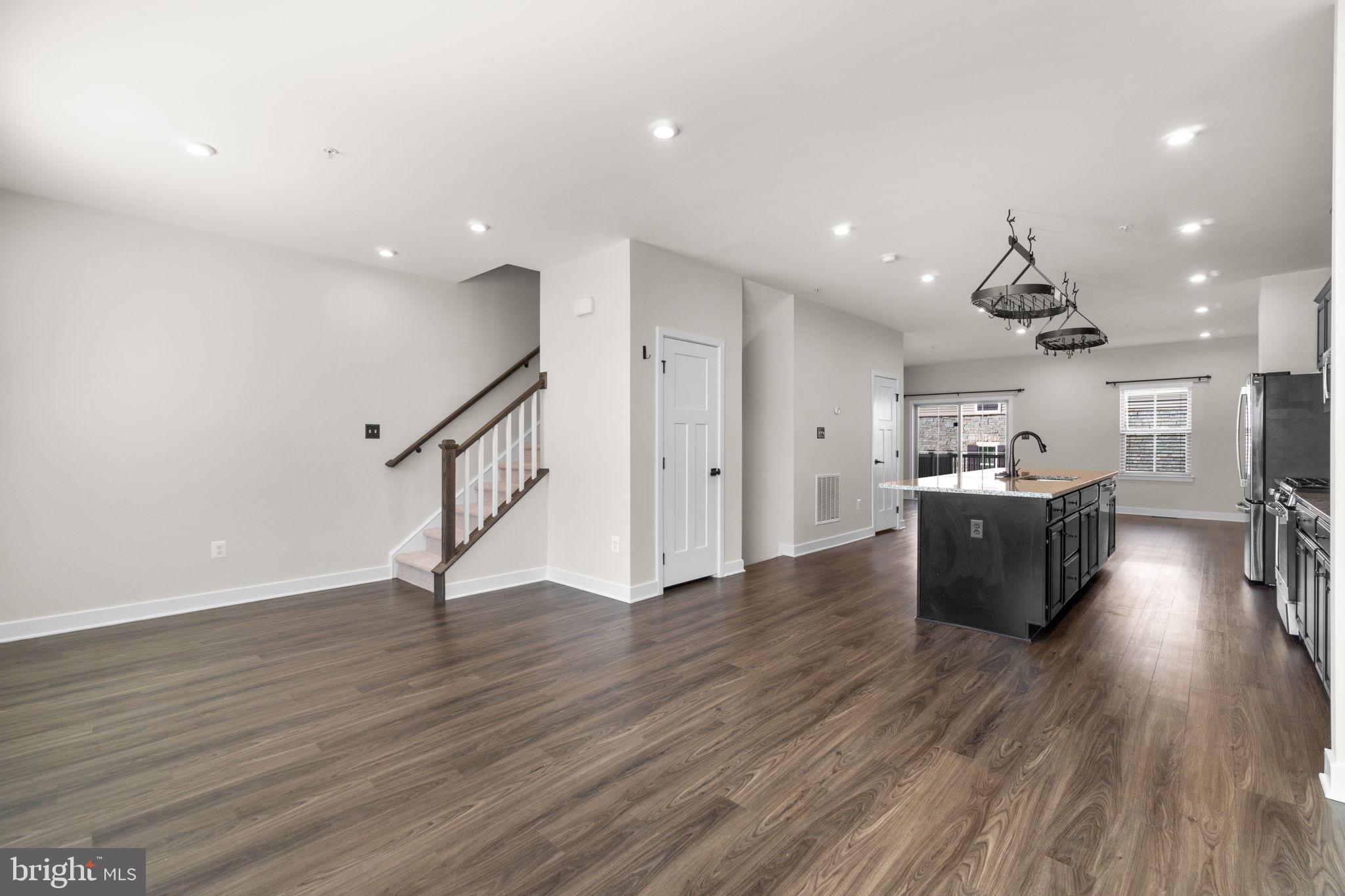 LAKE LINGANORE EAGLEHEAD - Residential